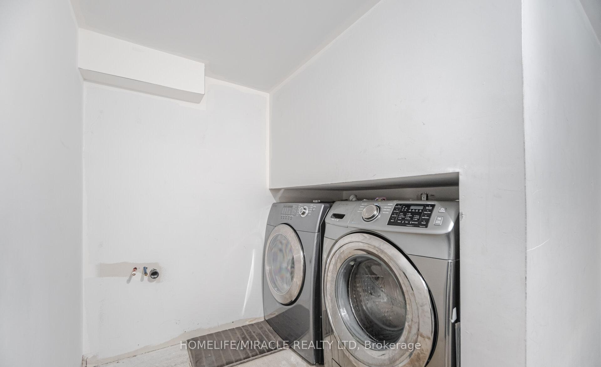 Photo 39 of 31 Hollingsworth Circle, Brampton, Fletcher's Meadow — HOMEH