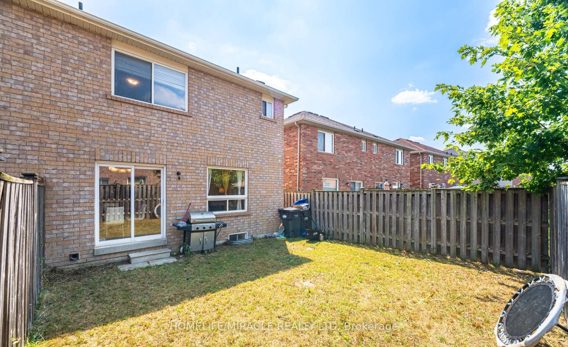 Photo 43 of 31 Hollingsworth Circle, Brampton, Fletcher's Meadow — HOMEH