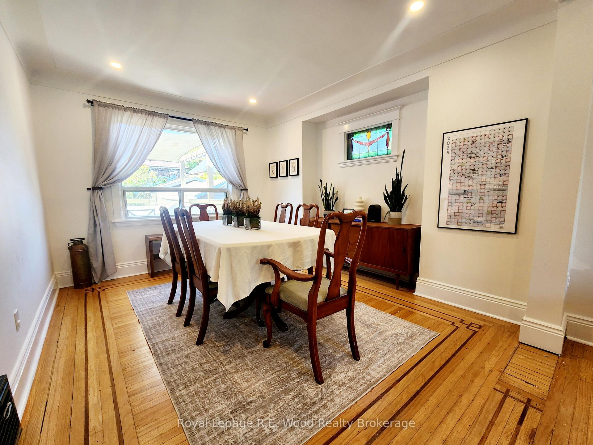 Photo 7 of 252 Graham Avenue S, Hamilton, Delta — HOMEH