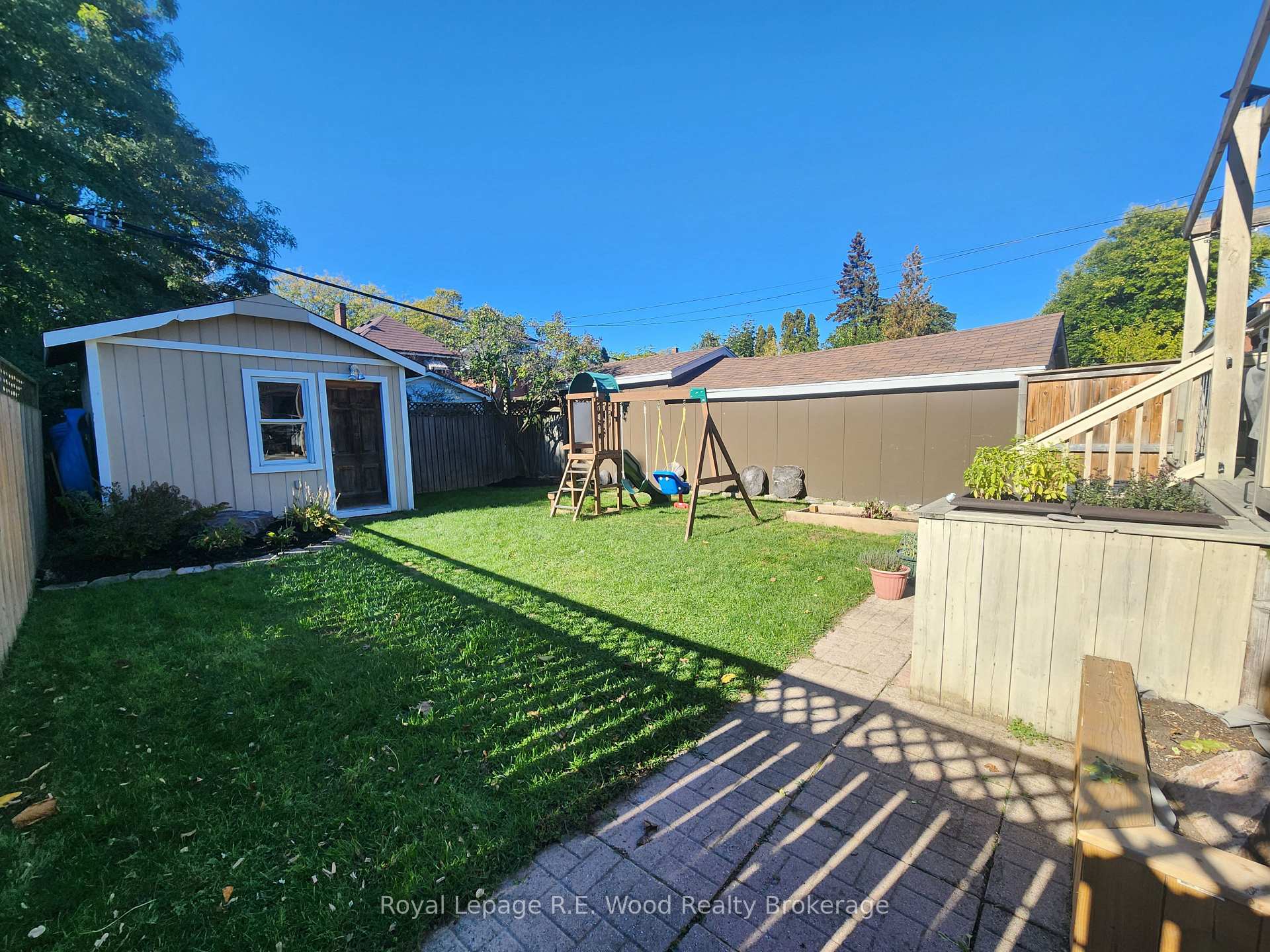 Photo 19 of 252 Graham Avenue S, Hamilton, Delta — HOMEH