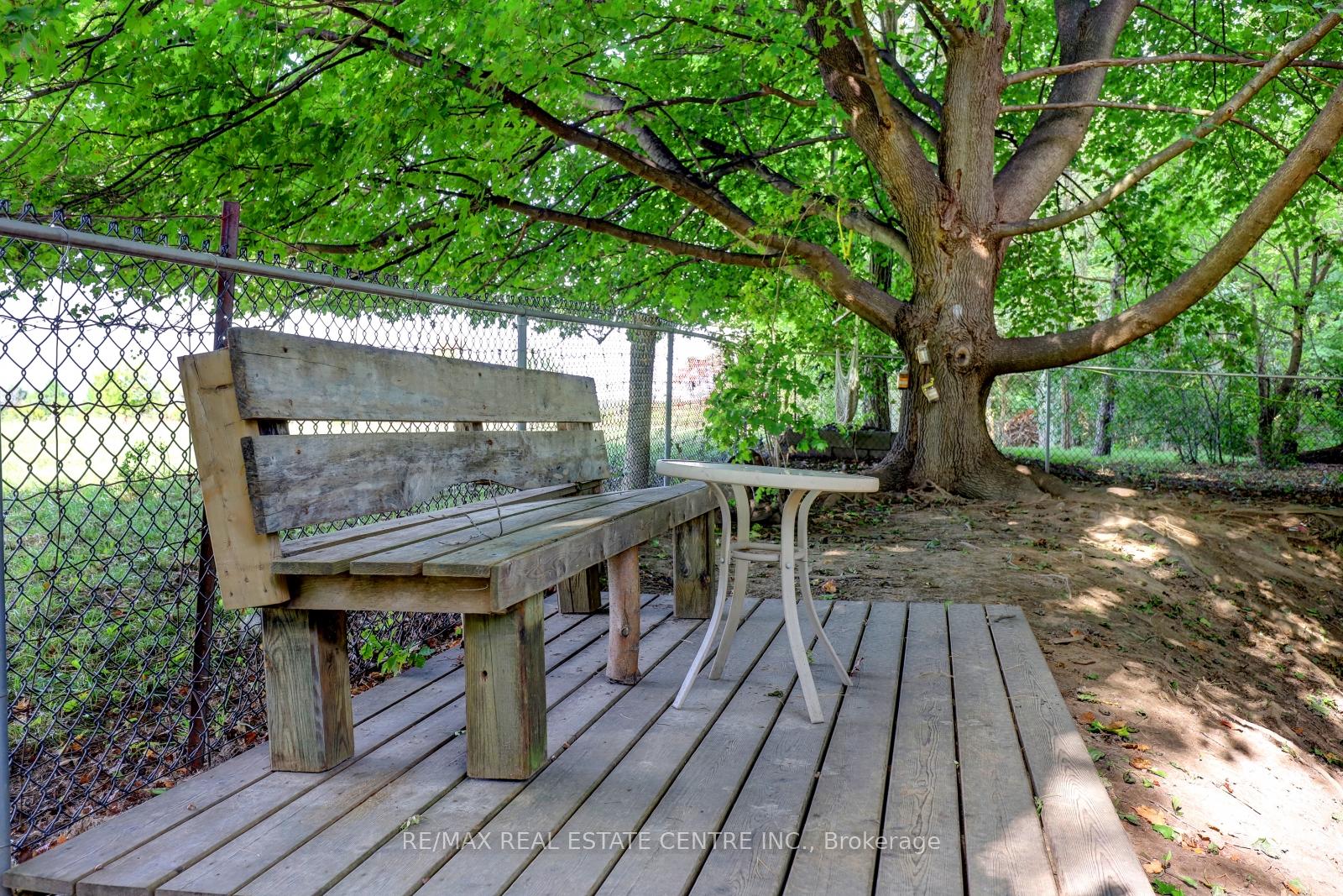 Photo 31 of 140 Confederation Street, Halton Hills, Glen Williams — HOMEH