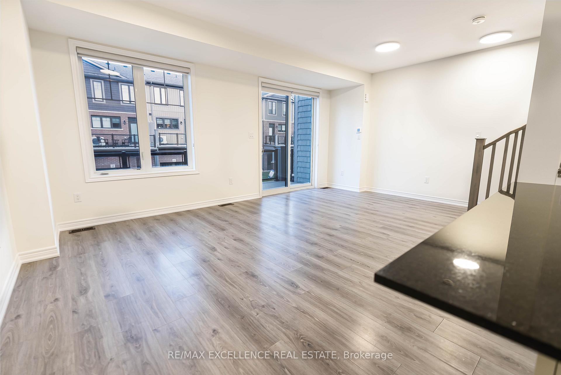 Photo 9 of Unit 83, 10 Birmingham Drive, Cambridge, Sheldon-Conestoga — HOMEH