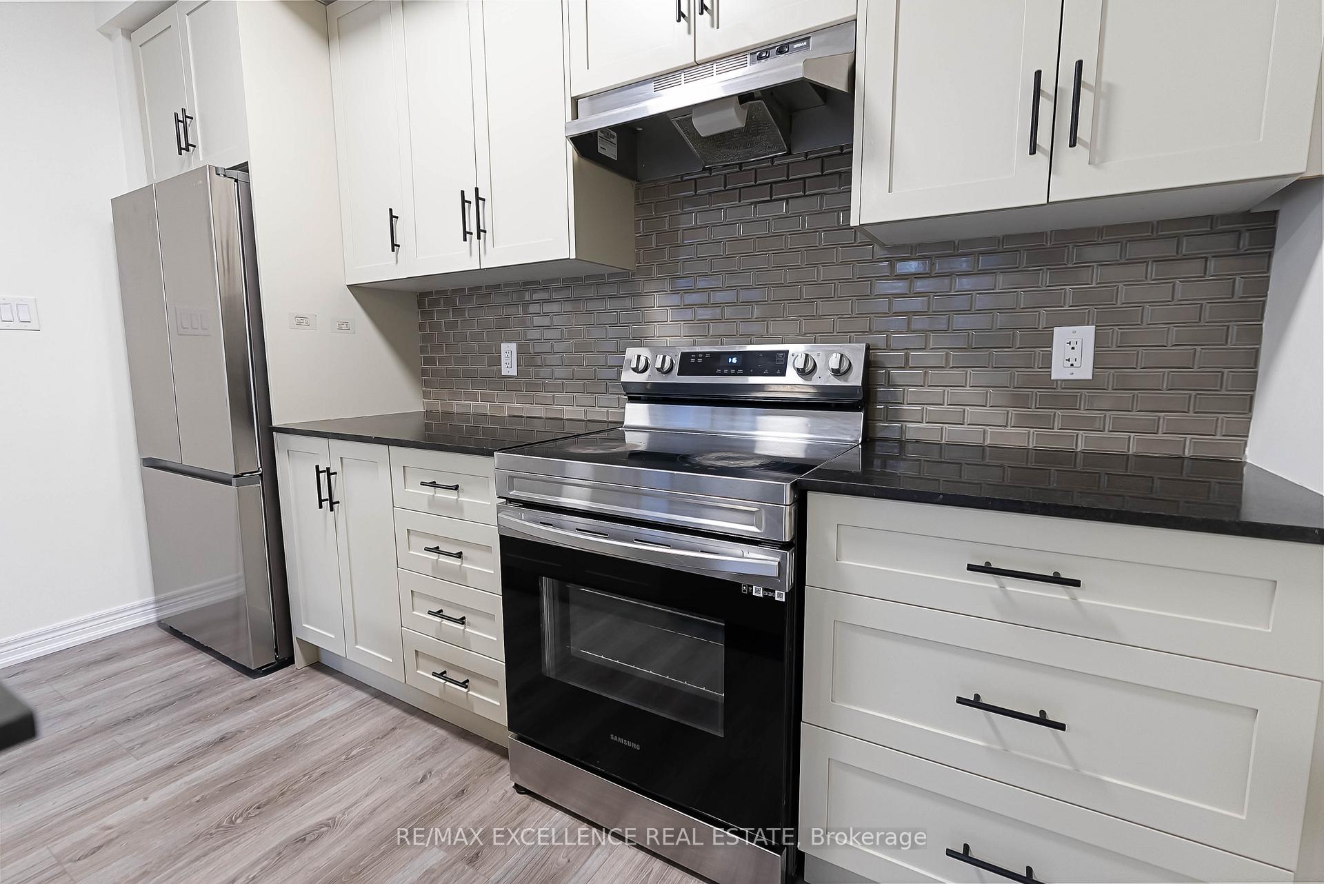Photo 10 of Unit 83, 10 Birmingham Drive, Cambridge, Sheldon-Conestoga — HOMEH