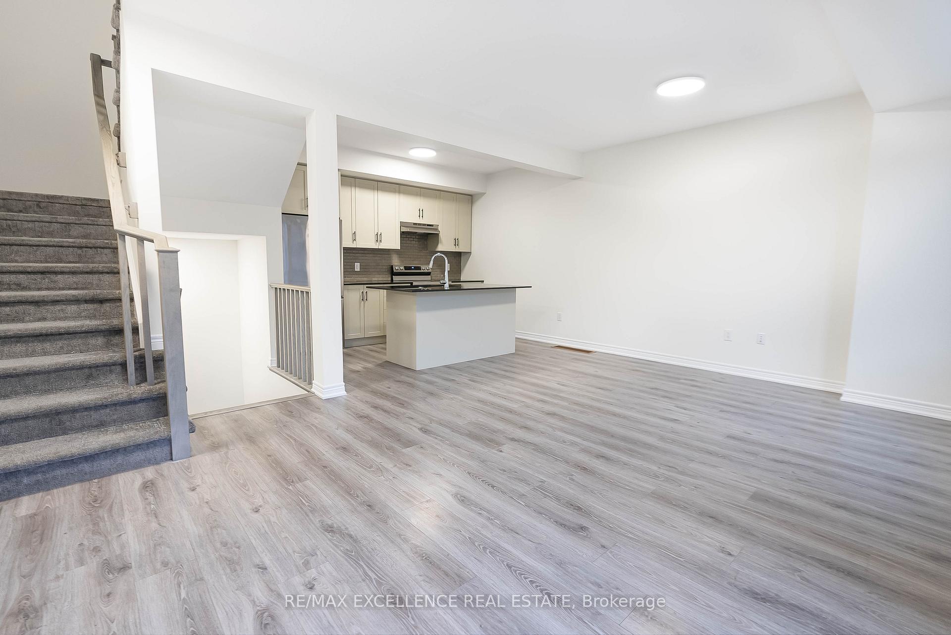 Photo 12 of Unit 83, 10 Birmingham Drive, Cambridge, Sheldon-Conestoga — HOMEH