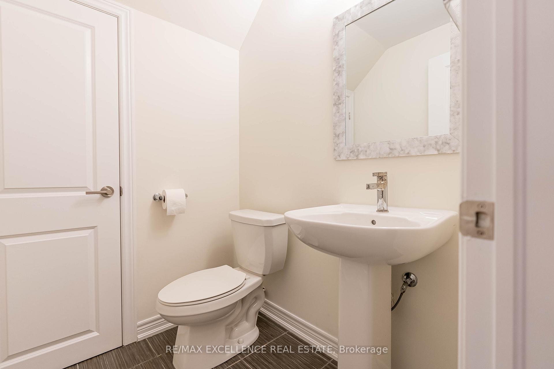 Photo 17 of Unit 83, 10 Birmingham Drive, Cambridge, Sheldon-Conestoga — HOMEH