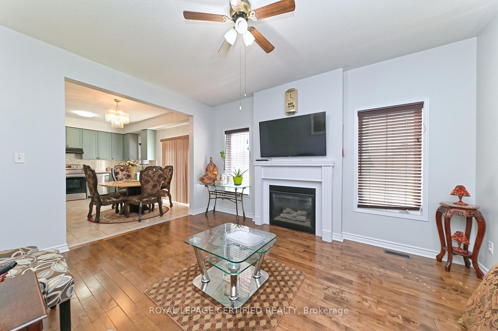 Photo 12 of 28 Abbotsbury Drive, Brampton, Credit Valley — HOMEH
