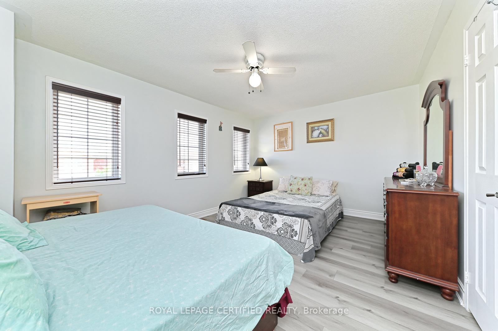 Photo 19 of 28 Abbotsbury Drive, Brampton, Credit Valley — HOMEH