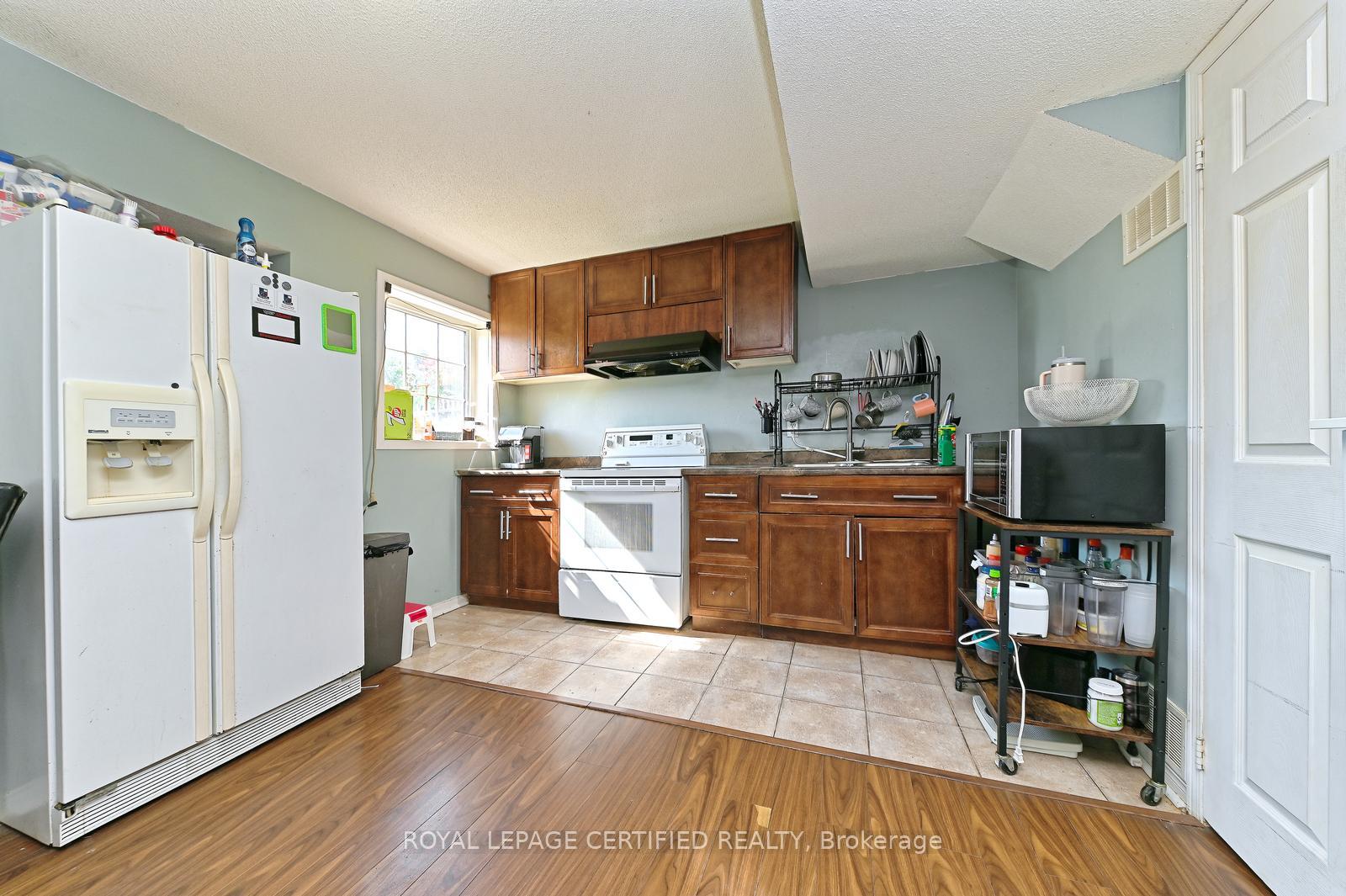 Photo 24 of 28 Abbotsbury Drive, Brampton, Credit Valley — HOMEH