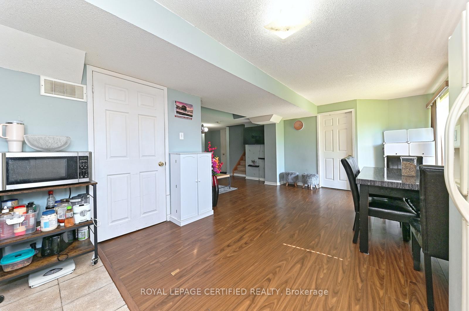 Photo 25 of 28 Abbotsbury Drive, Brampton, Credit Valley — HOMEH