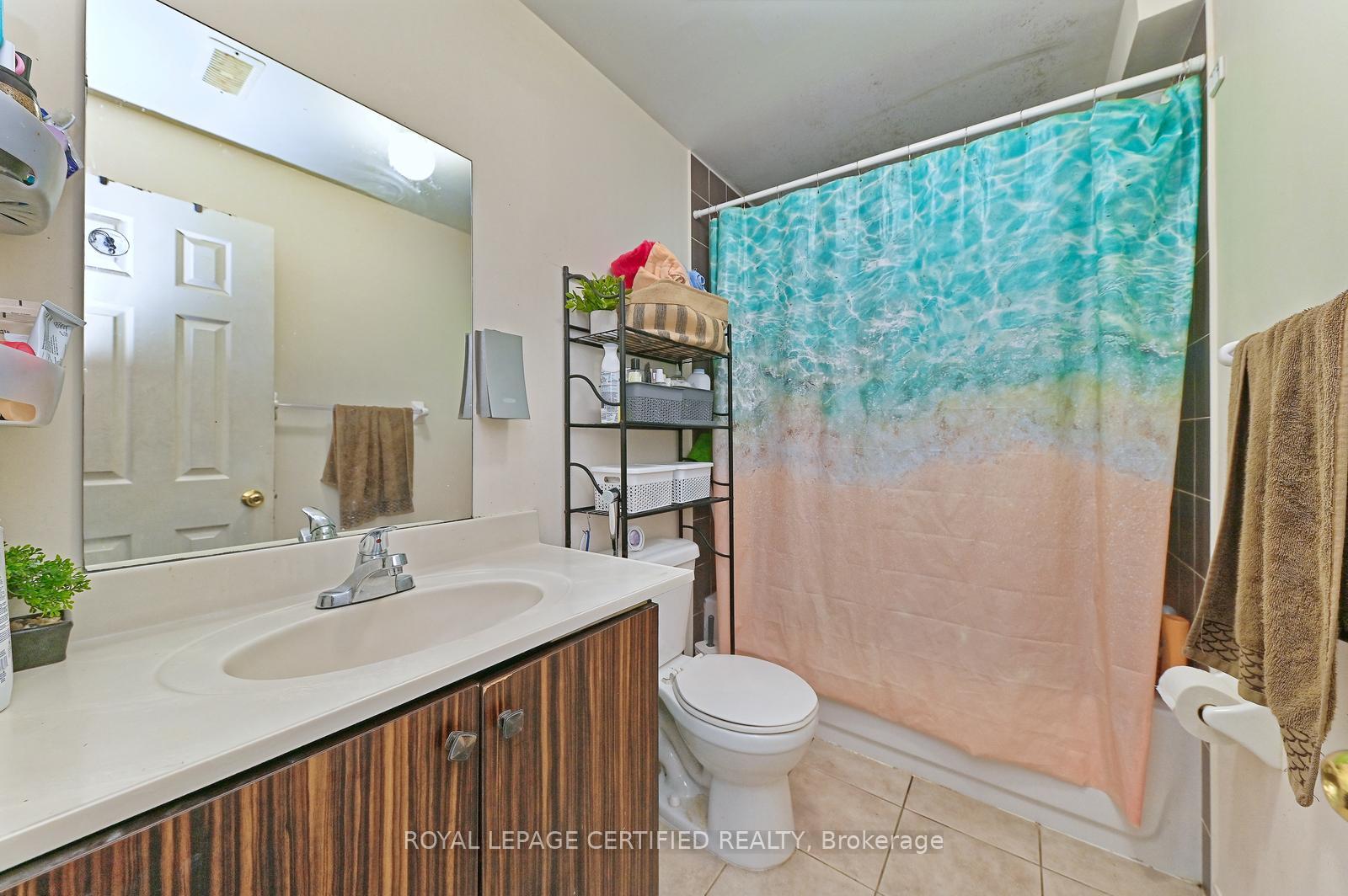 Photo 31 of 28 Abbotsbury Drive, Brampton, Credit Valley — HOMEH