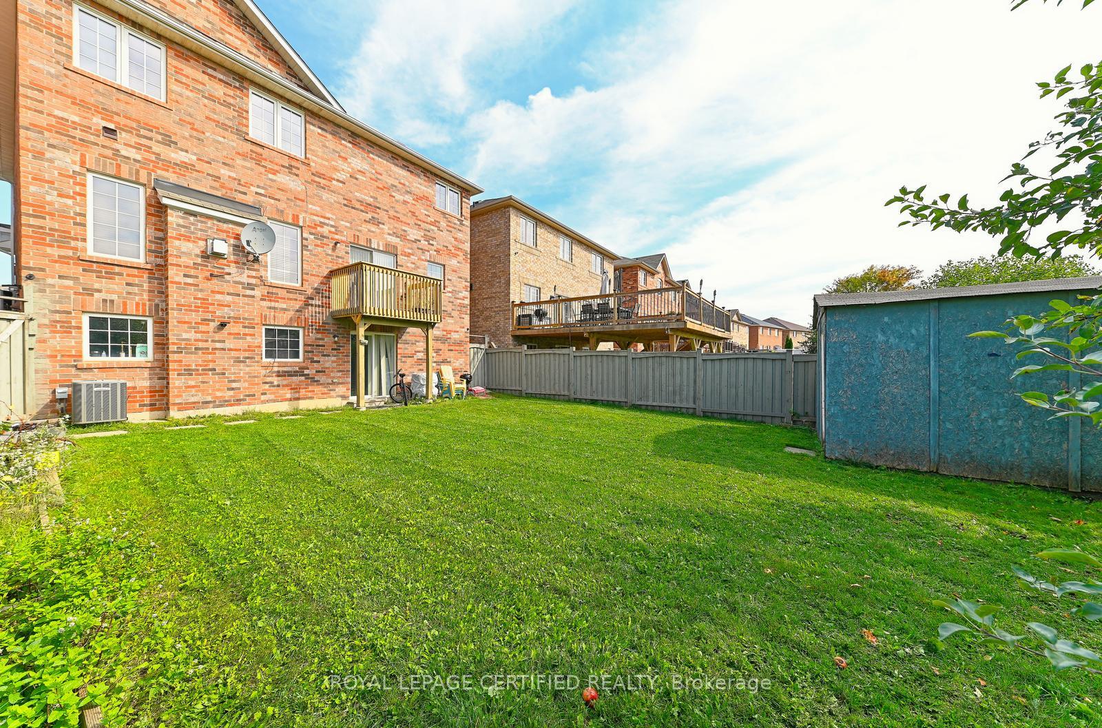 Photo 33 of 28 Abbotsbury Drive, Brampton, Credit Valley — HOMEH