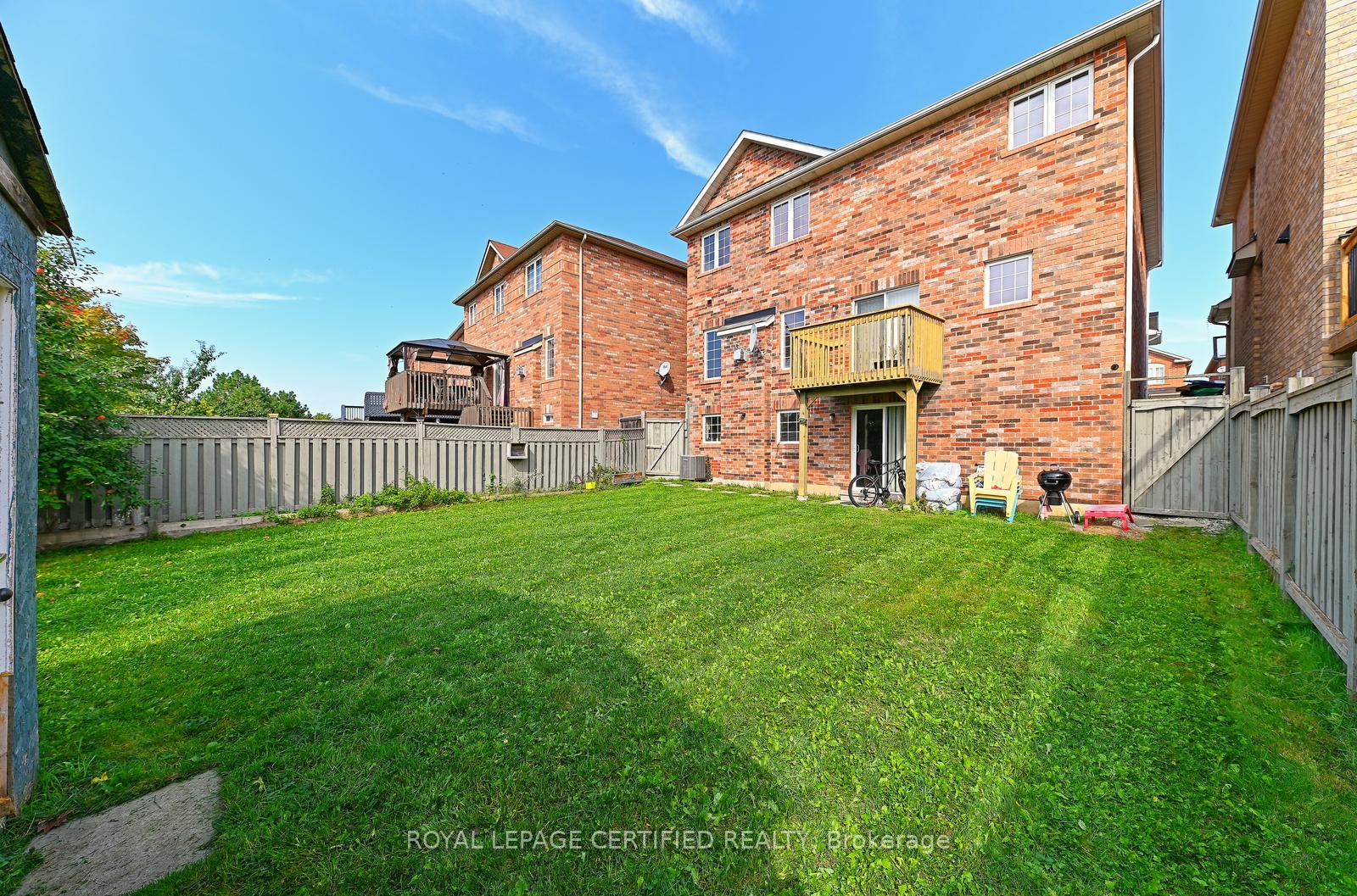 Photo 34 of 28 Abbotsbury Drive, Brampton, Credit Valley — HOMEH