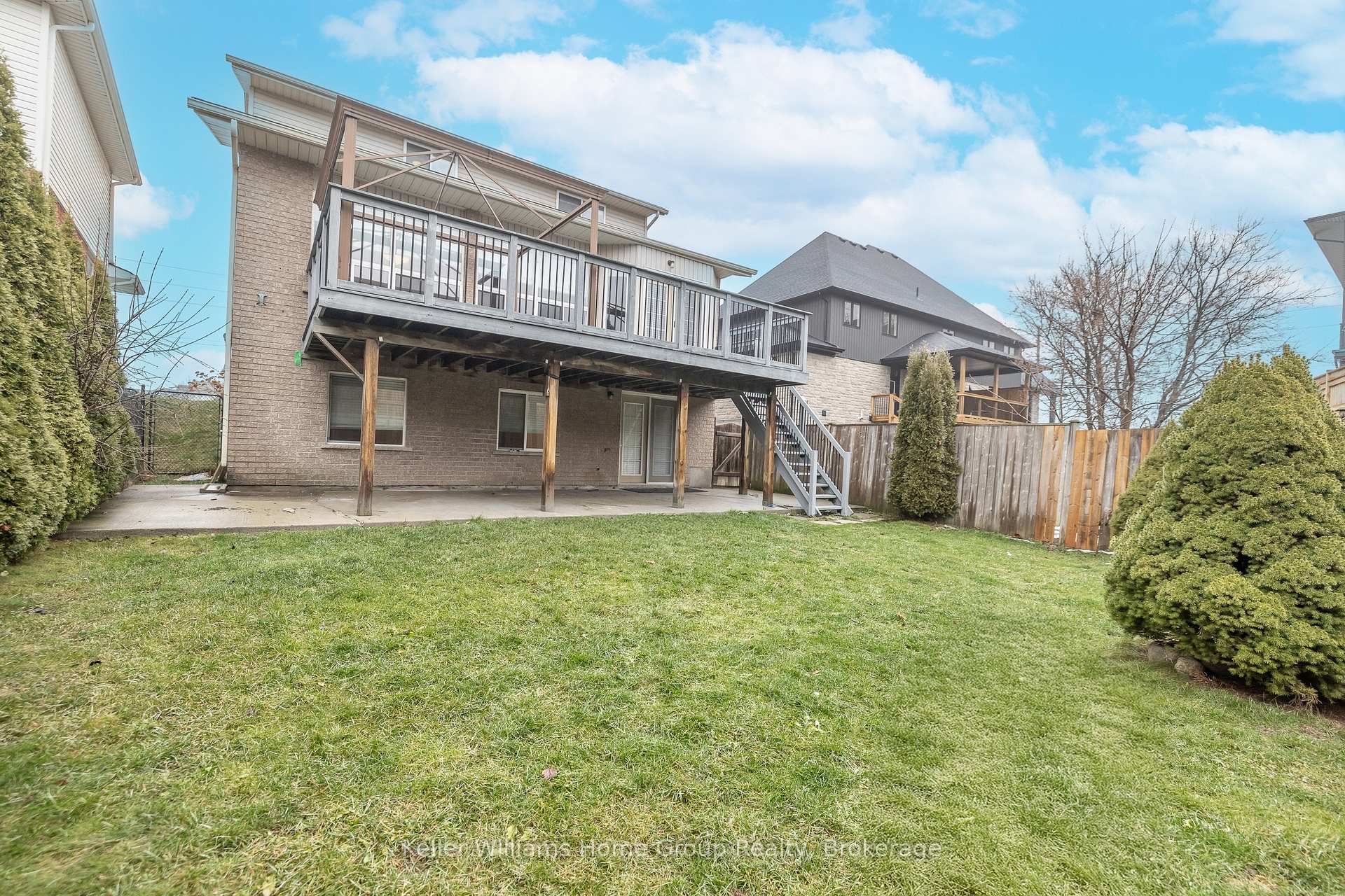 Photo 19 of 4 Clairfields Drive W, Guelph, Clairfields/Hanlon Business Park — HOMEH