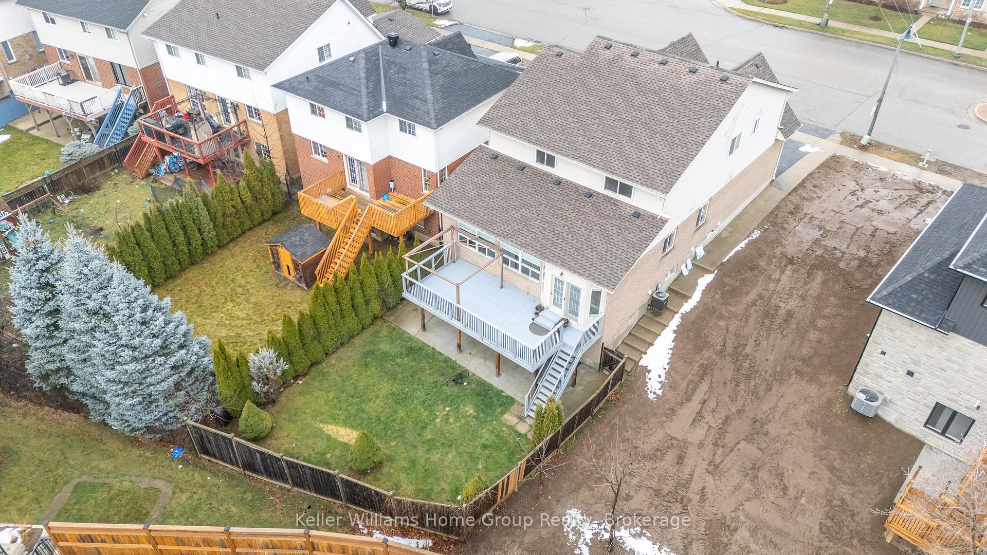 Photo 22 of 4 Clairfields Drive W, Guelph, Clairfields/Hanlon Business Park — HOMEH