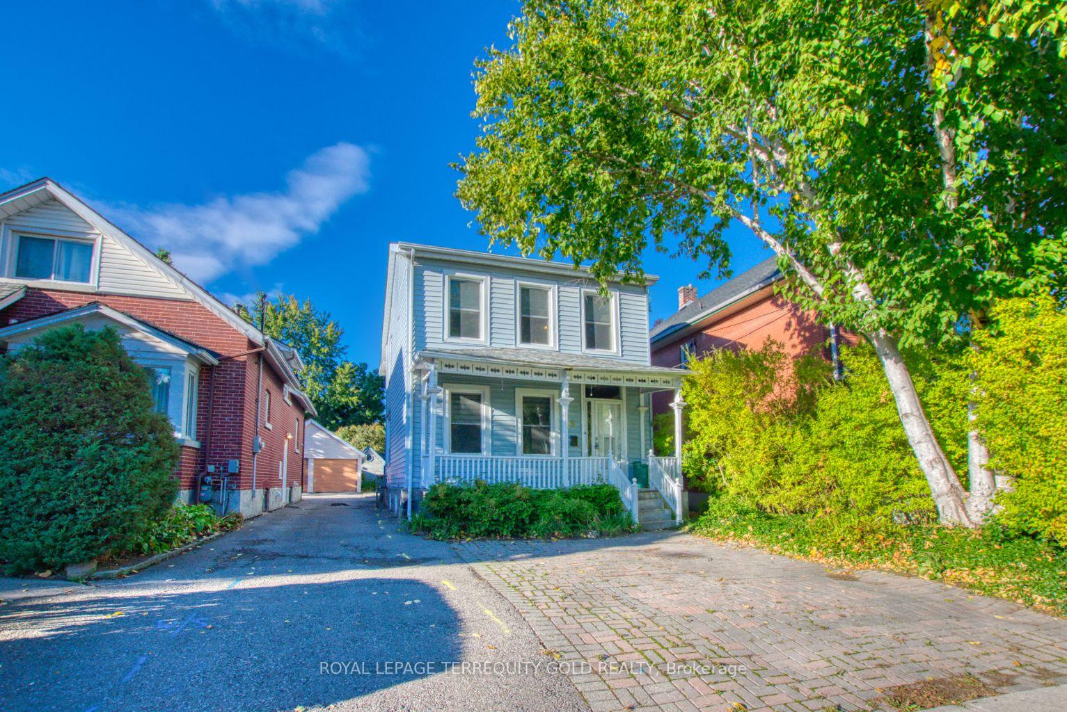 Photo 7 of 25 Mill Street N, Brampton, Downtown Brampton — HOMEH