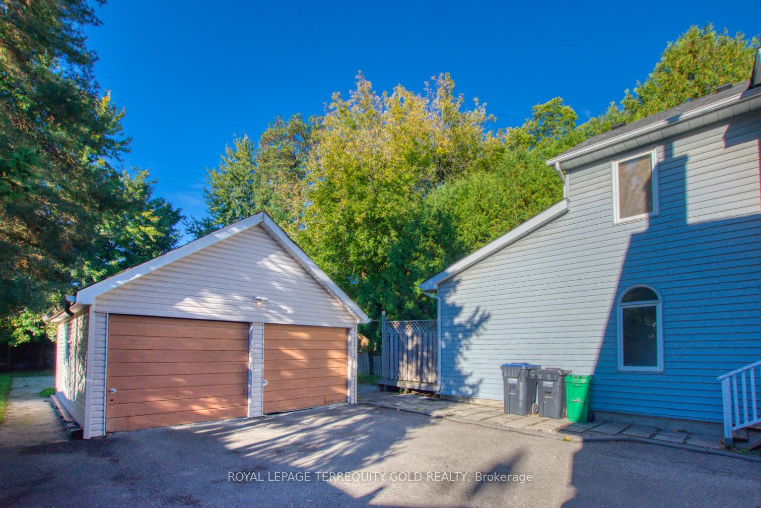 Photo 12 of 25 Mill Street N, Brampton, Downtown Brampton — HOMEH
