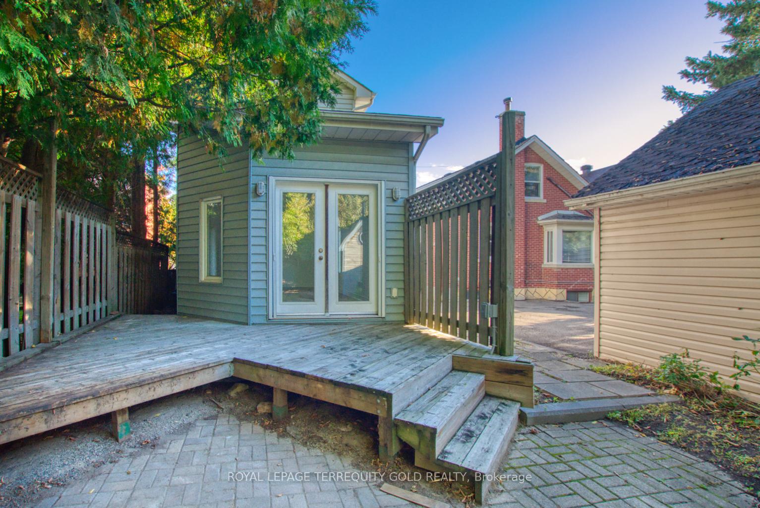 Photo 19 of 25 Mill Street N, Brampton, Downtown Brampton — HOMEH