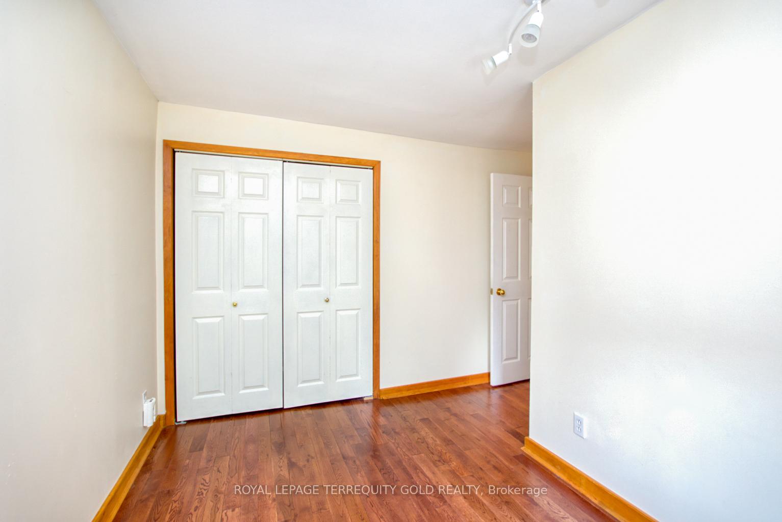 Photo 41 of 25 Mill Street N, Brampton, Downtown Brampton — HOMEH