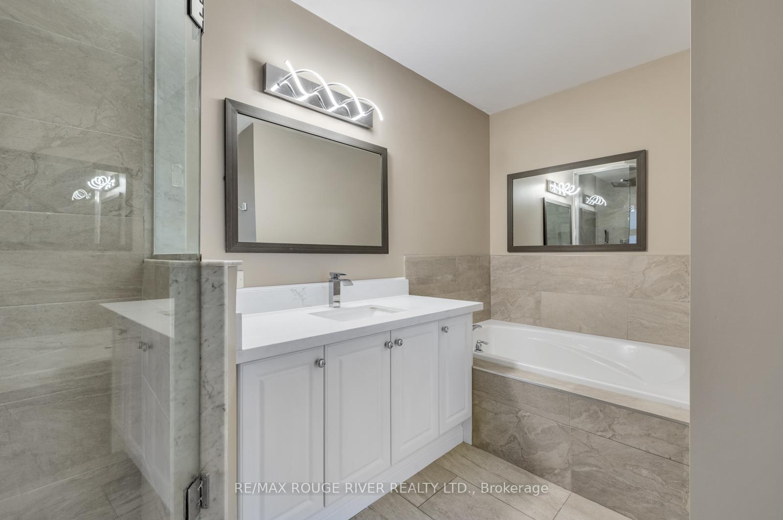 Photo 21 of 54 Erskine Drive, Clarington, Newcastle — HOMEH