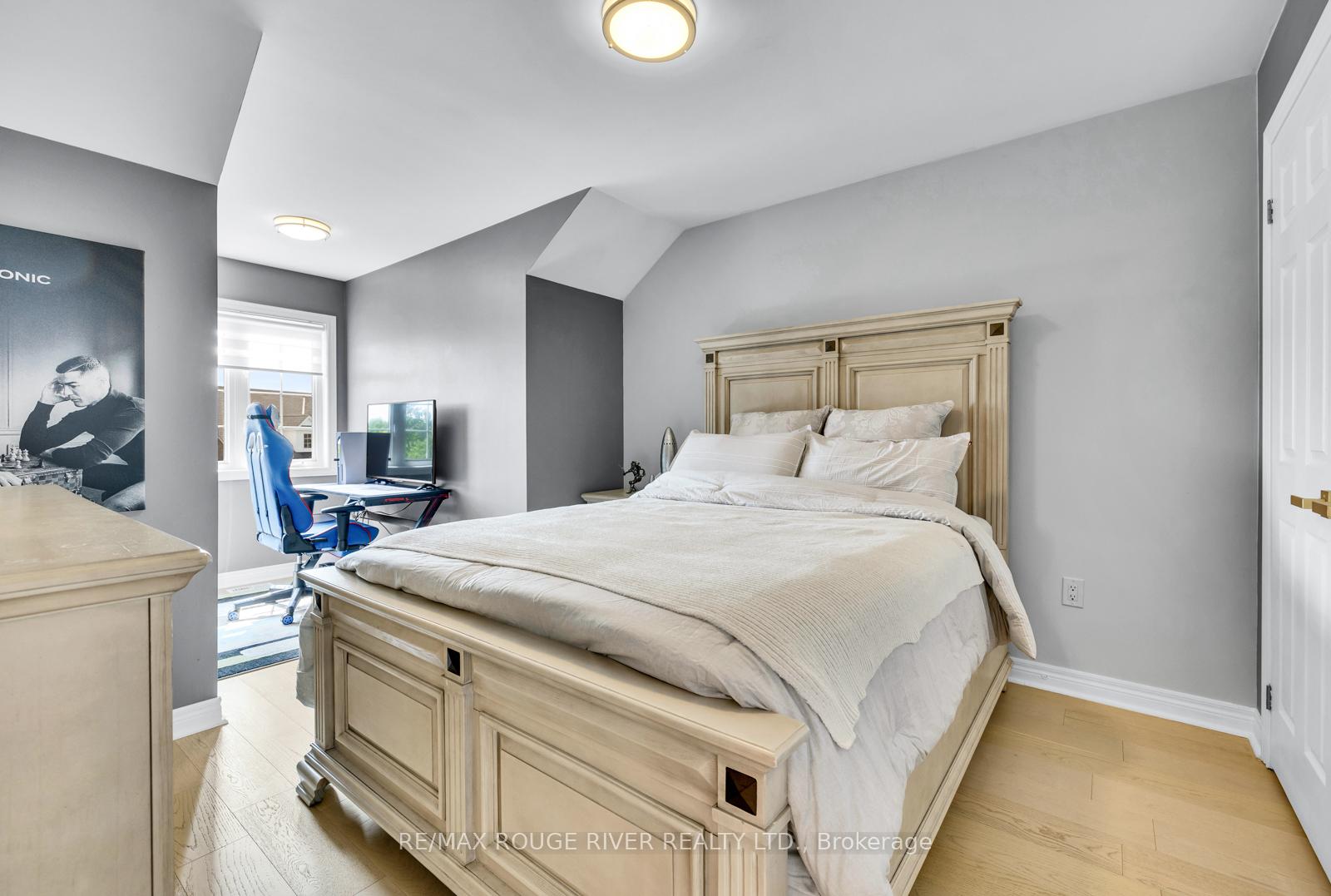 Photo 28 of 54 Erskine Drive, Clarington, Newcastle — HOMEH