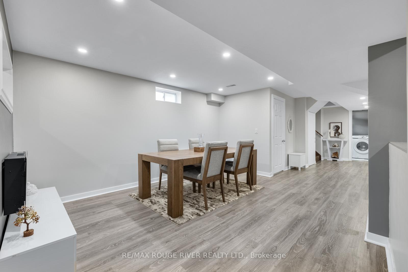 Photo 32 of 54 Erskine Drive, Clarington, Newcastle — HOMEH