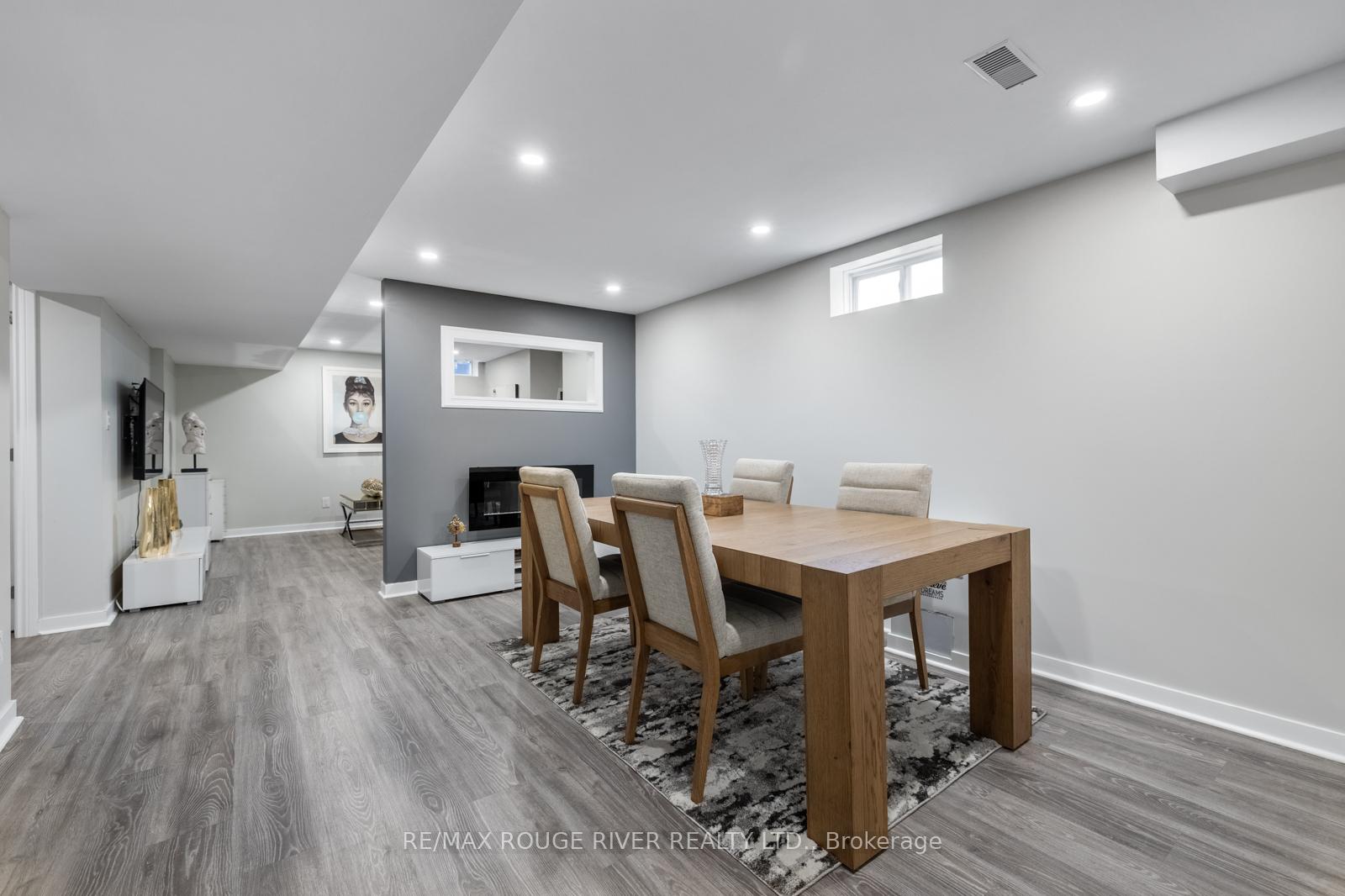 Photo 33 of 54 Erskine Drive, Clarington, Newcastle — HOMEH