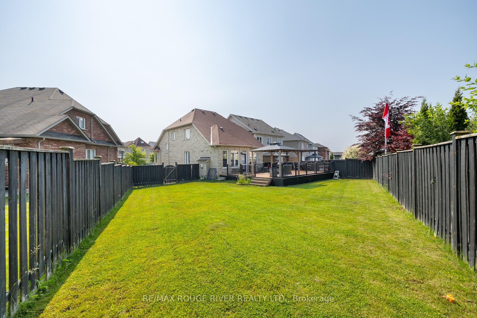 Photo 45 of 54 Erskine Drive, Clarington, Newcastle — HOMEH