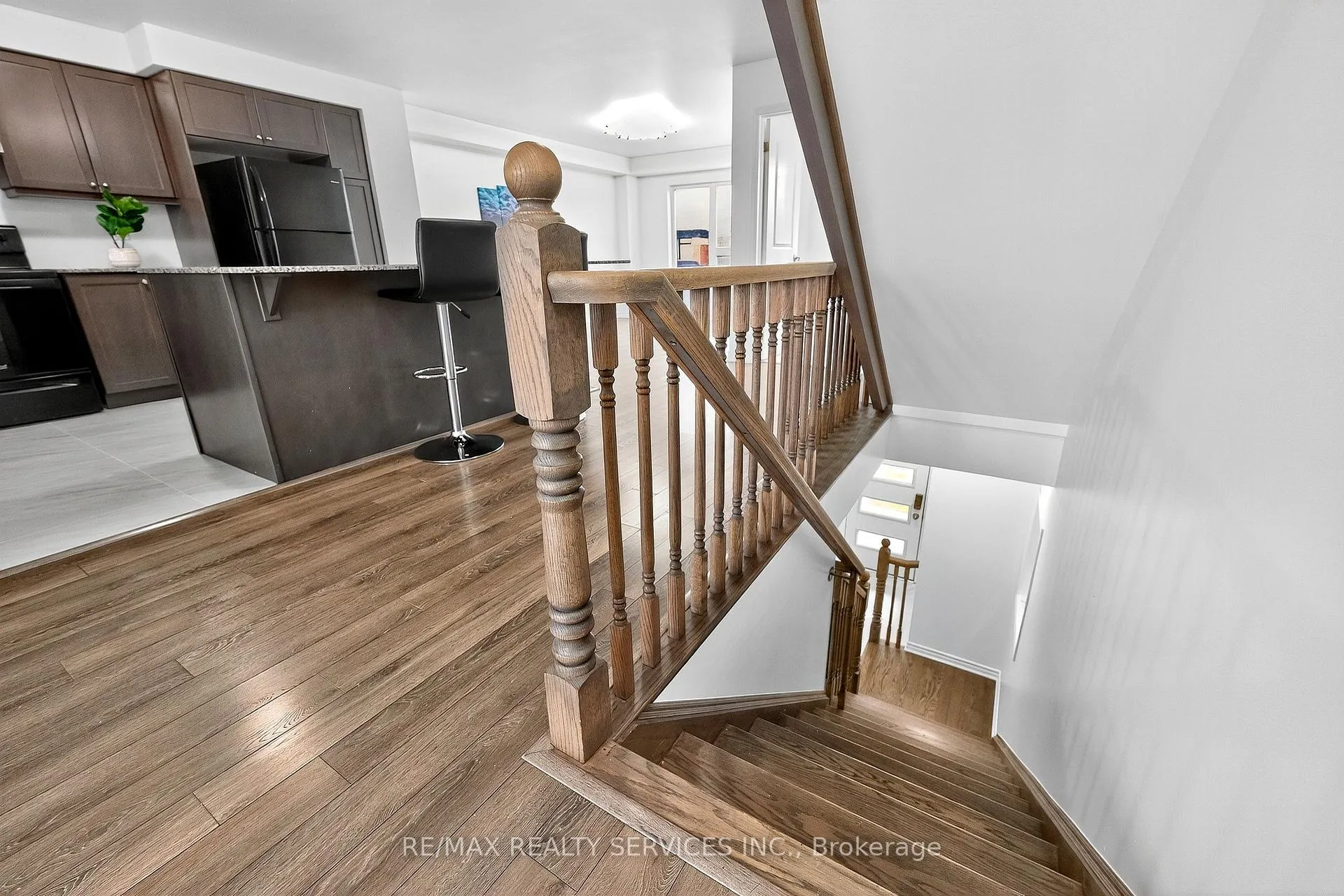 Photo 8 of 38 Divers Road, Brampton, Northwest Brampton — HOMEH