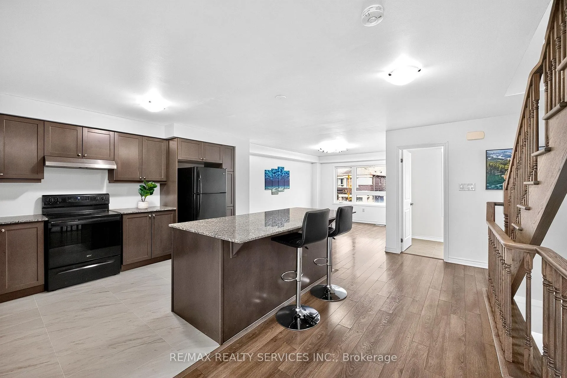 Photo 10 of 38 Divers Road, Brampton, Northwest Brampton — HOMEH