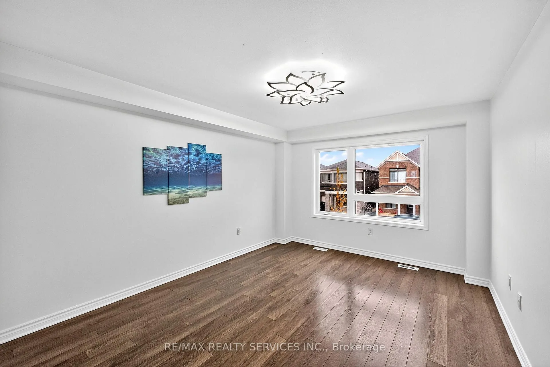 Photo 11 of 38 Divers Road, Brampton, Northwest Brampton — HOMEH