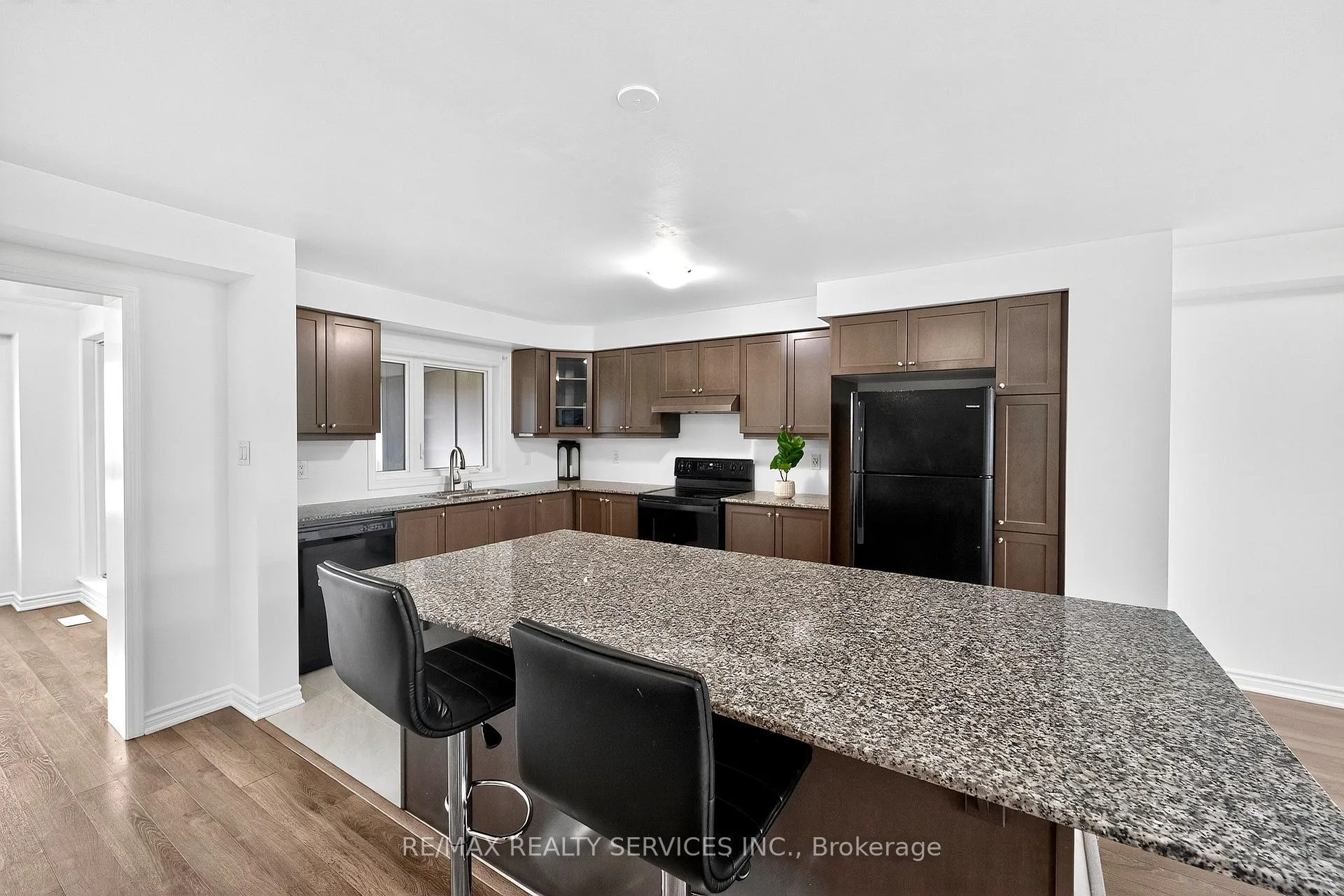 Photo 17 of 38 Divers Road, Brampton, Northwest Brampton — HOMEH