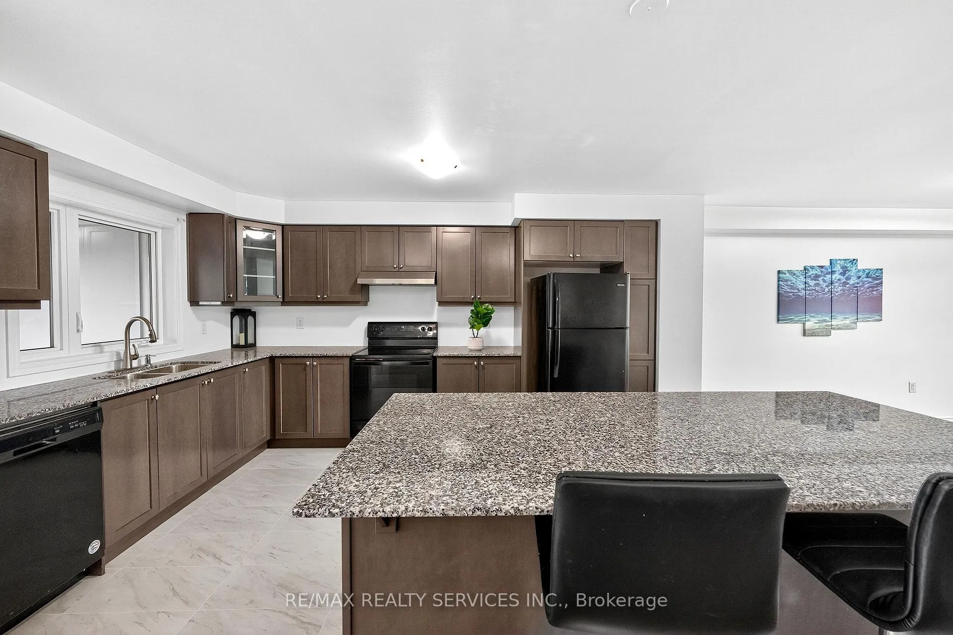 Photo 18 of 38 Divers Road, Brampton, Northwest Brampton — HOMEH