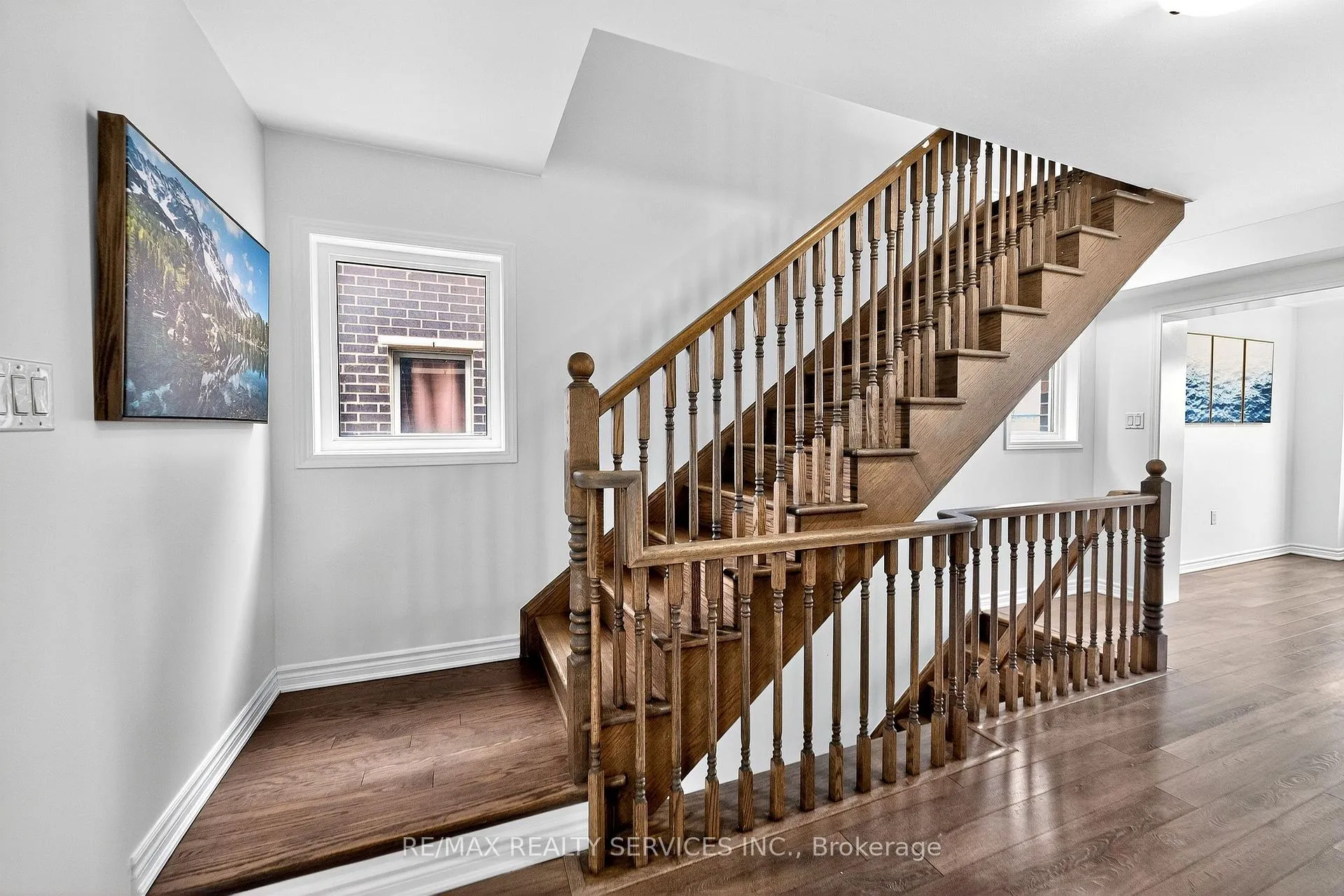Photo 24 of 38 Divers Road, Brampton, Northwest Brampton — HOMEH