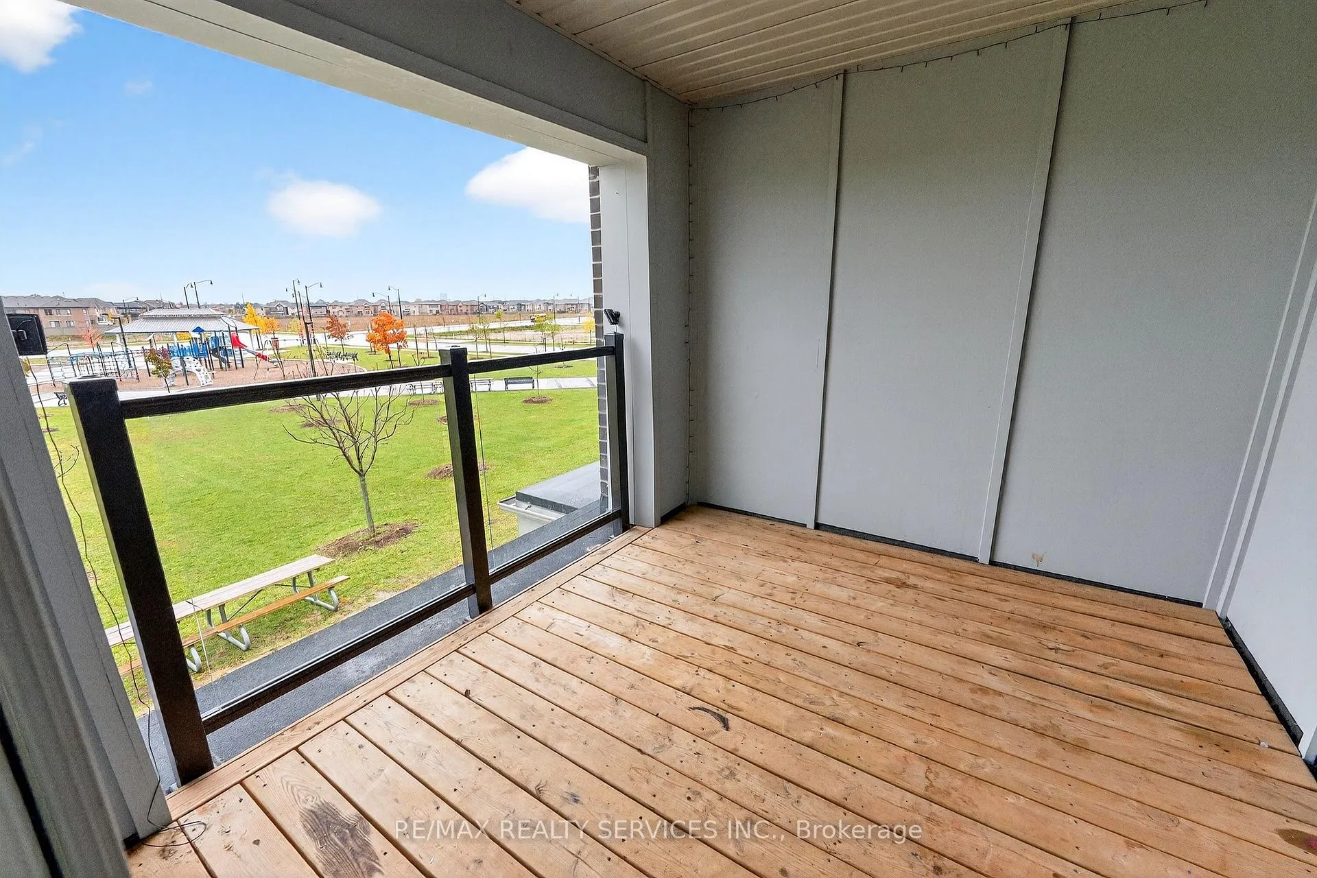 Photo 25 of 38 Divers Road, Brampton, Northwest Brampton — HOMEH