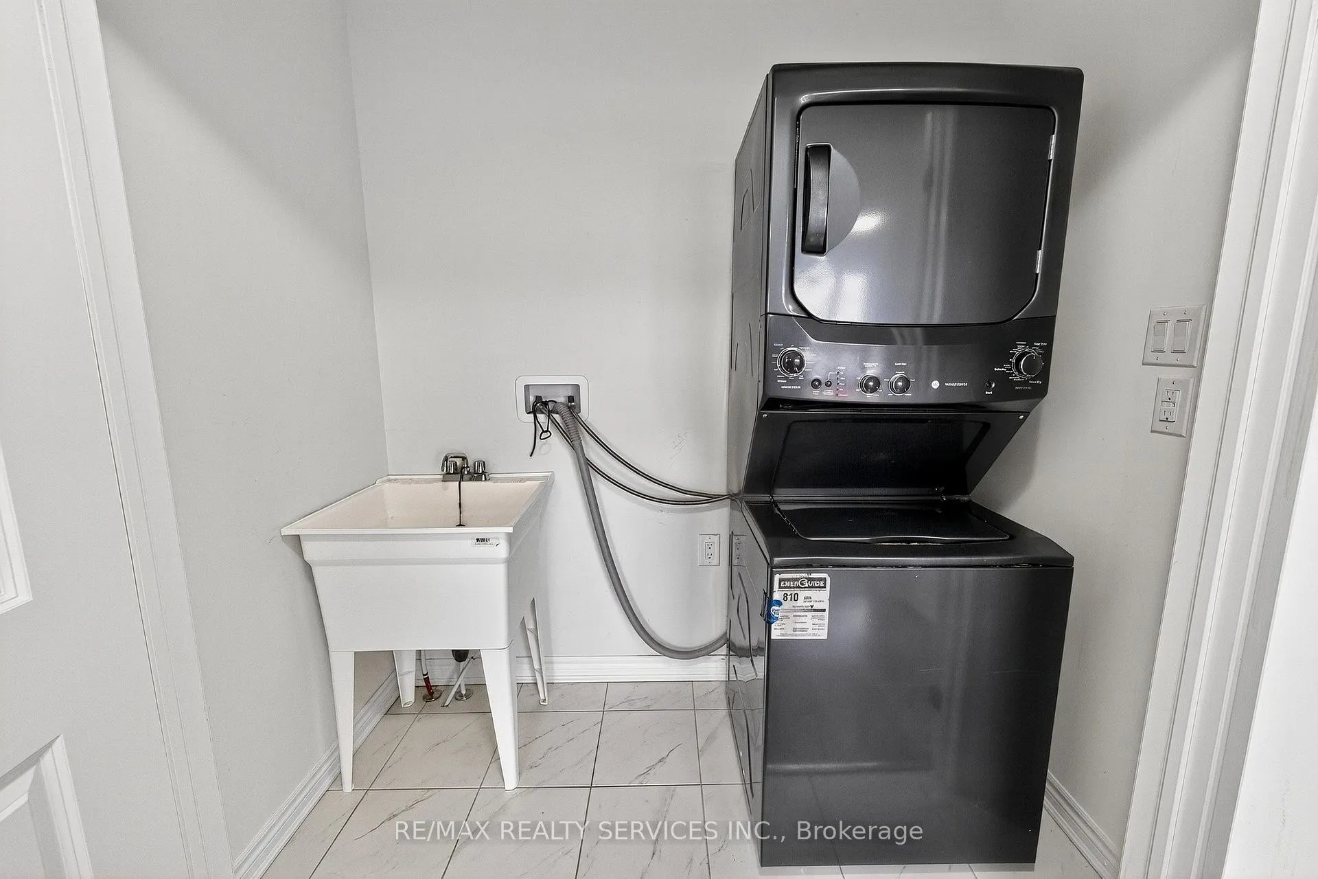 Photo 39 of 38 Divers Road, Brampton, Northwest Brampton — HOMEH