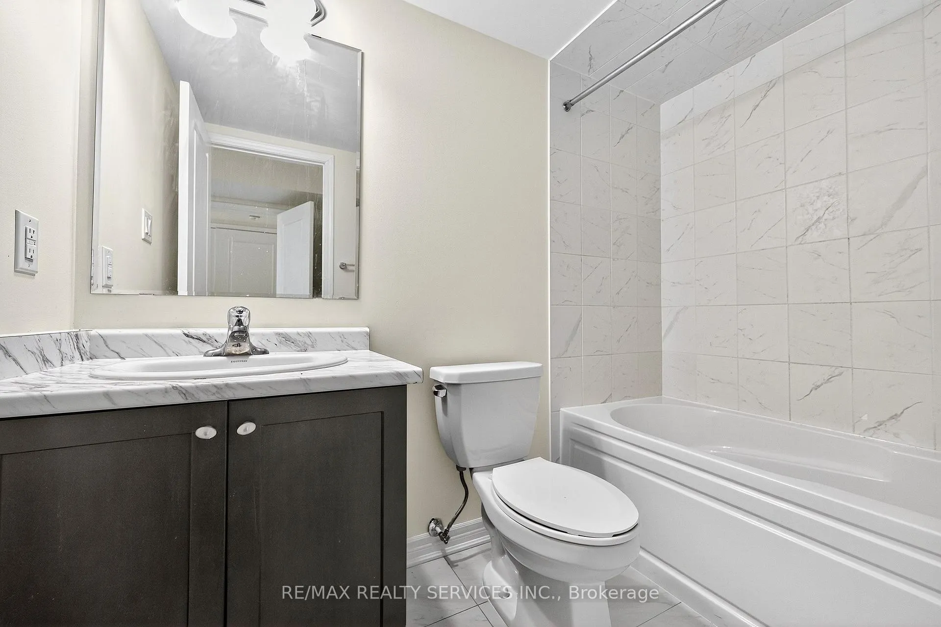 Photo 44 of 38 Divers Road, Brampton, Northwest Brampton — HOMEH