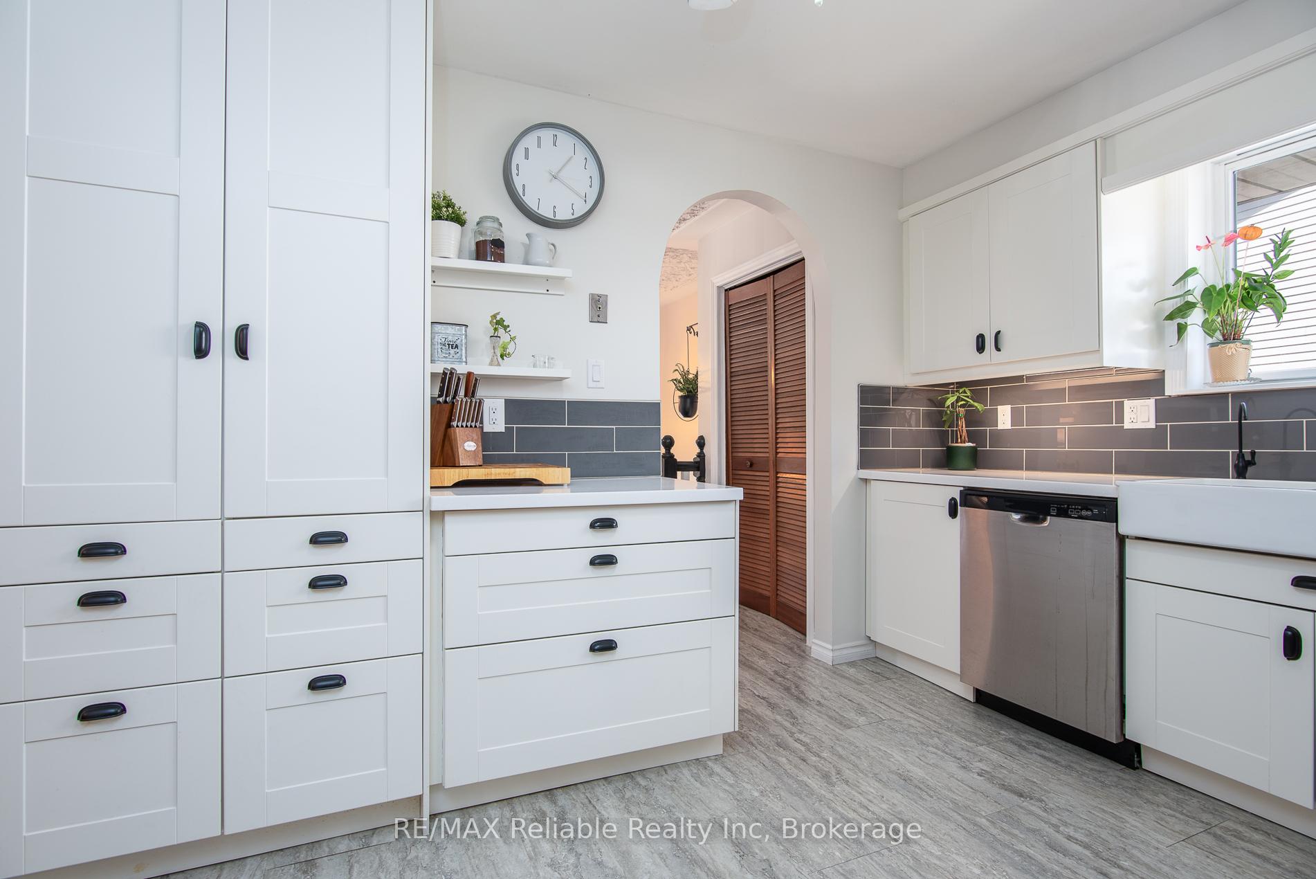 Photo 12 of 163 Marksam Road, Guelph, Willow West/Sugarbush/West Acres — HOMEH