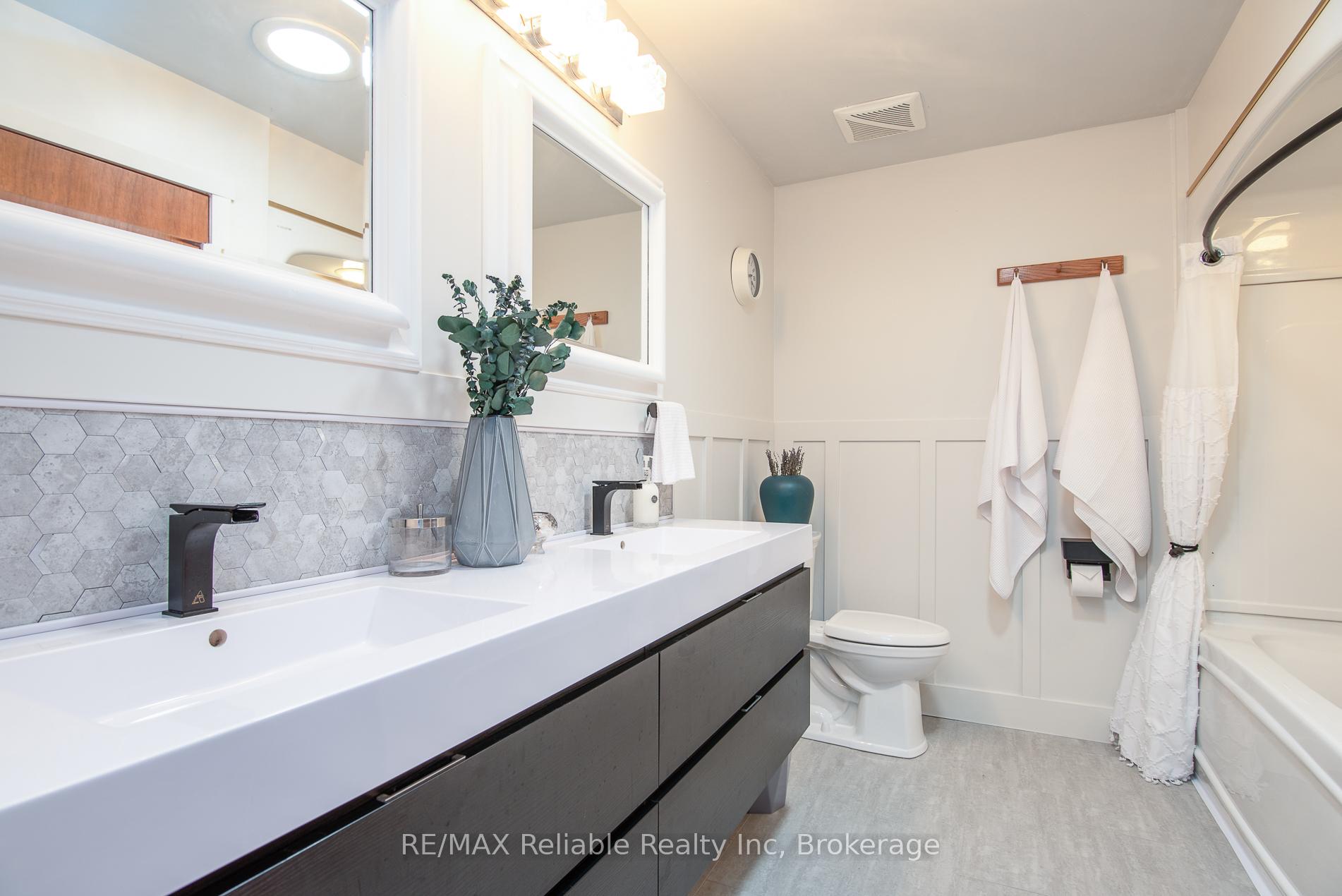 Photo 14 of 163 Marksam Road, Guelph, Willow West/Sugarbush/West Acres — HOMEH