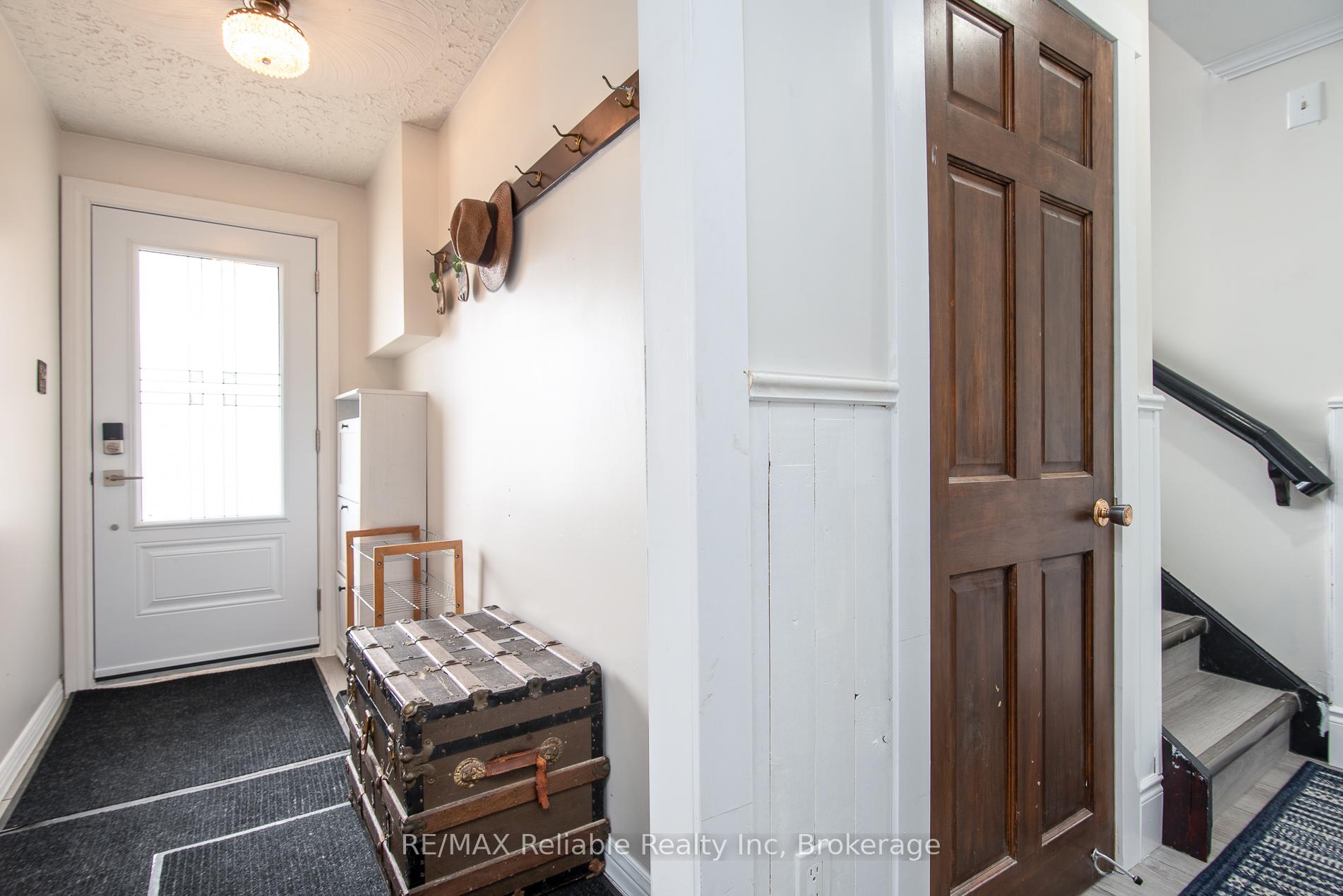 Photo 36 of 163 Marksam Road, Guelph, Willow West/Sugarbush/West Acres — HOMEH
