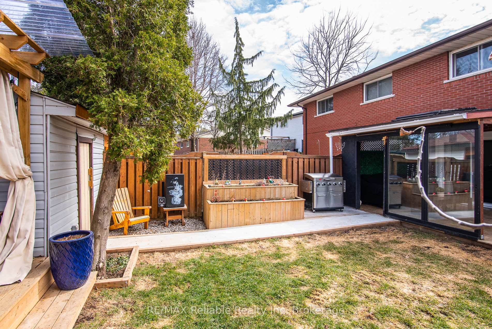 Photo 43 of 163 Marksam Road, Guelph, Willow West/Sugarbush/West Acres — HOMEH