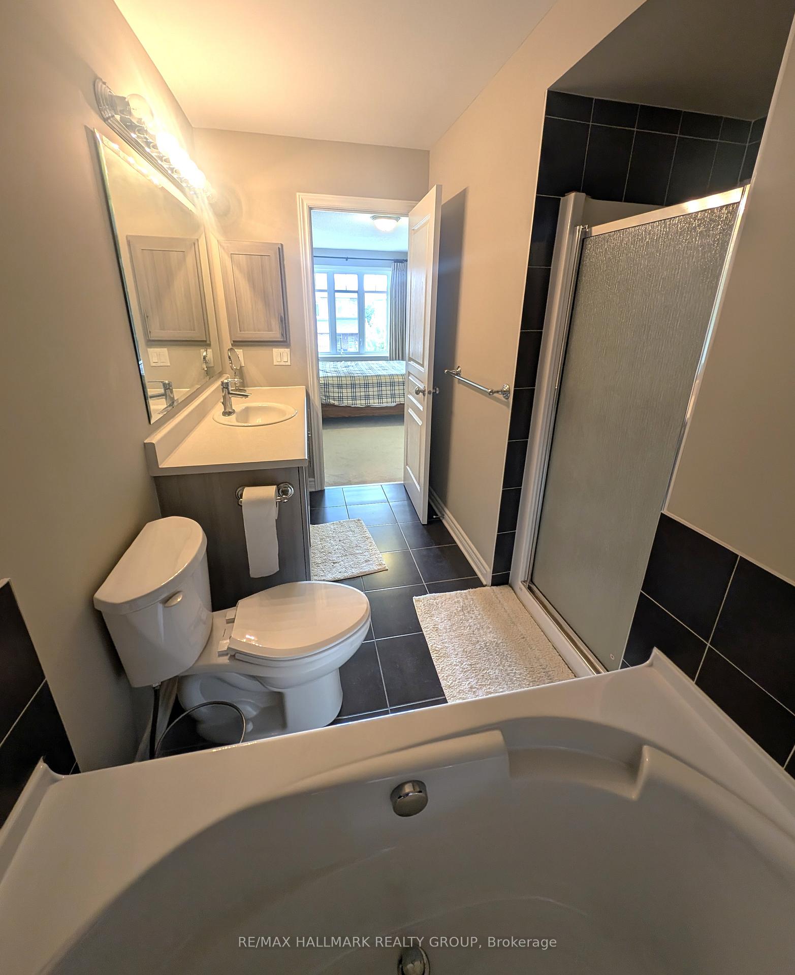 Photo 10 of 12 Madelon Drive, Ottawa, Barrhaven - Longfields — HOMEH
