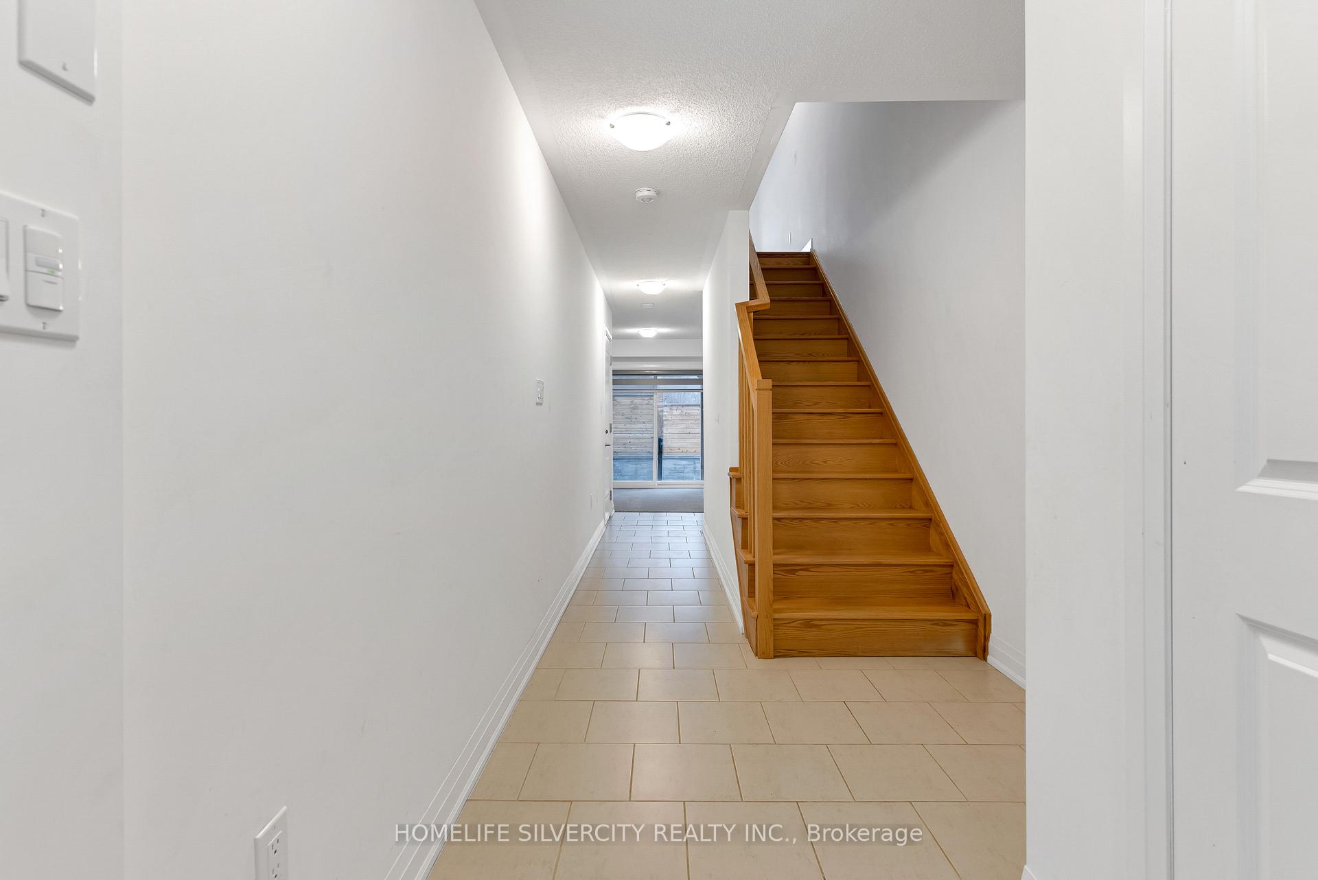 Photo 5 of 50 Windtree Way, Halton Hills, Georgetown — HOMEH