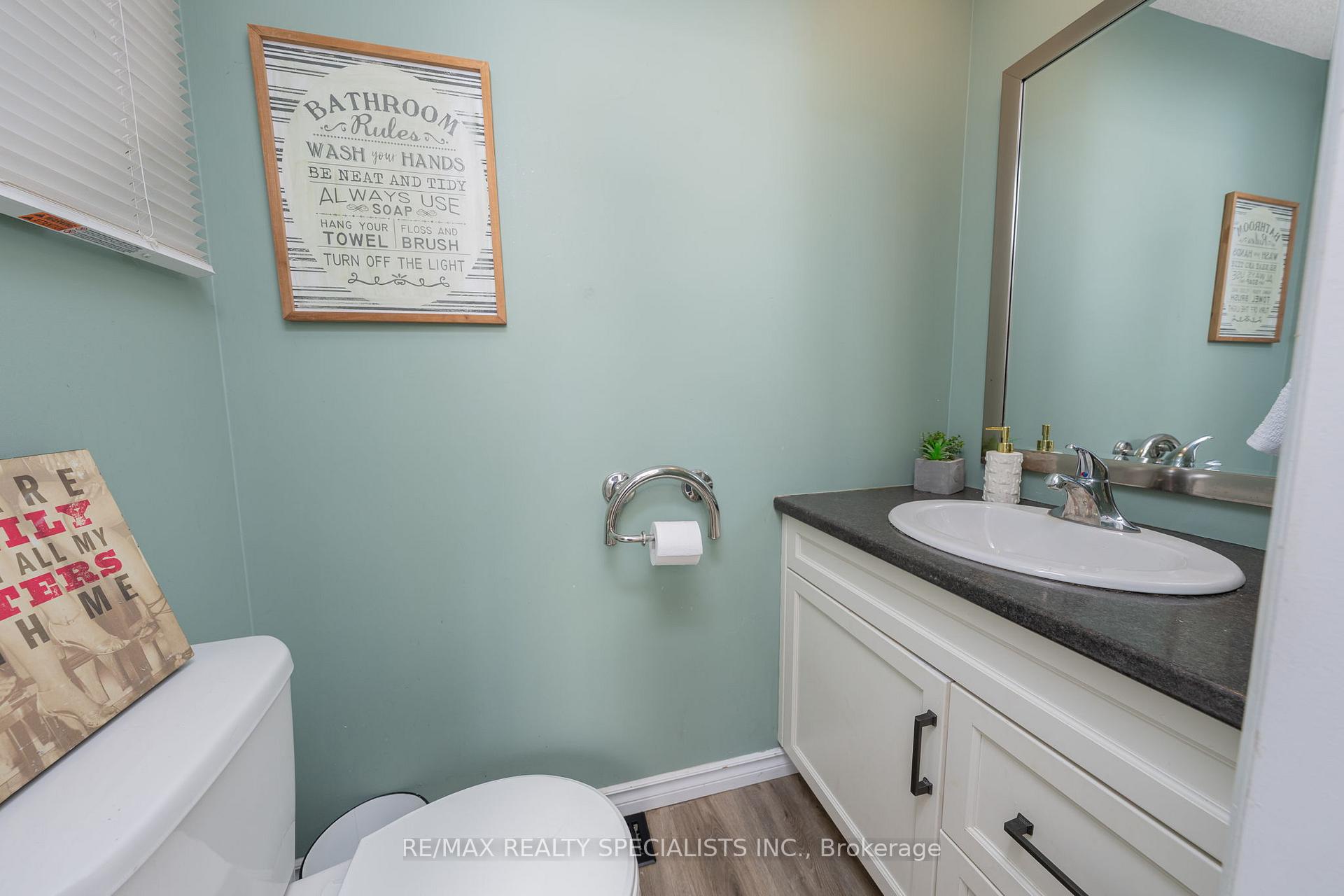 Photo 16 of 48 Walman Drive, Guelph, Kortright West — HOMEH