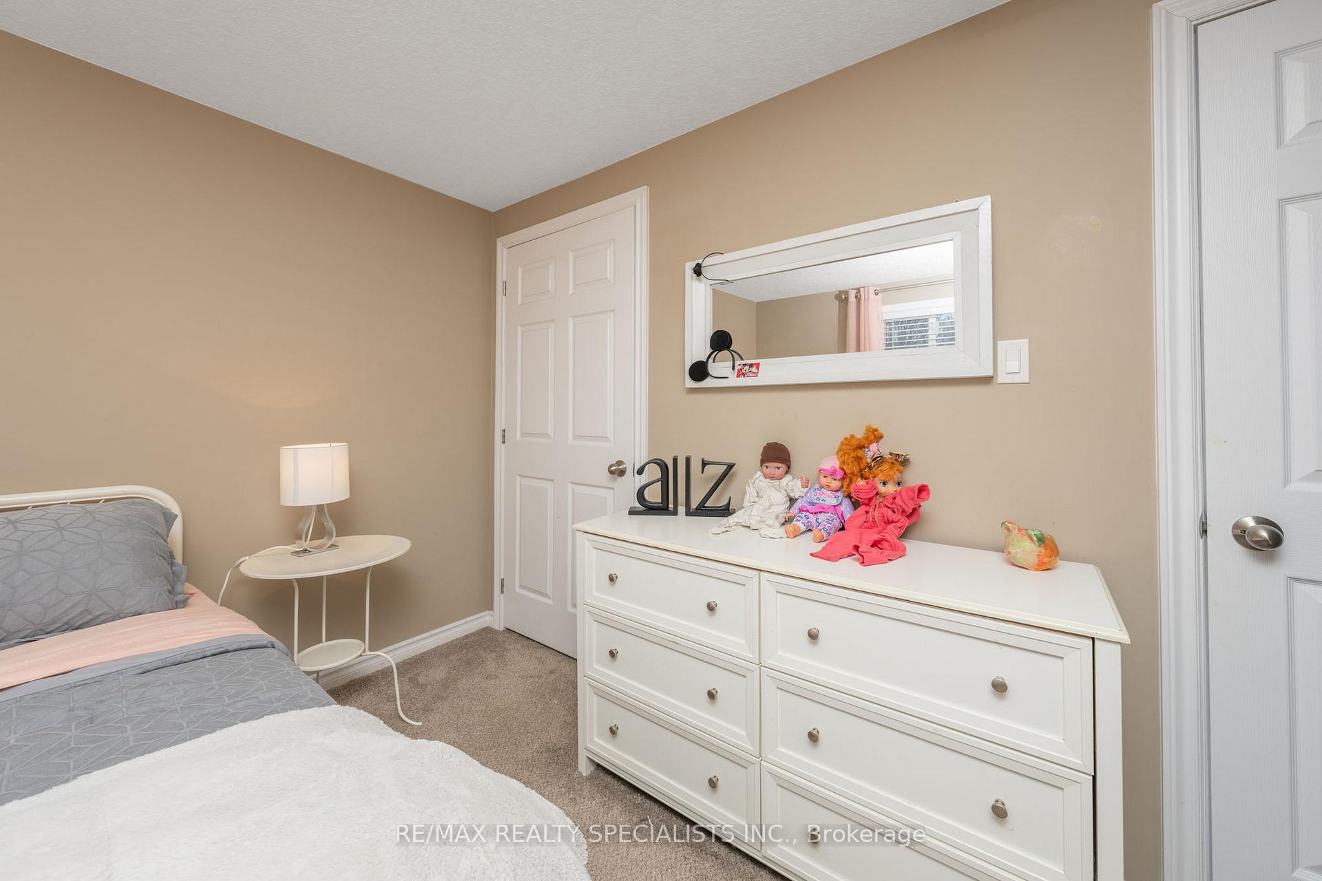 Photo 20 of 48 Walman Drive, Guelph, Kortright West — HOMEH