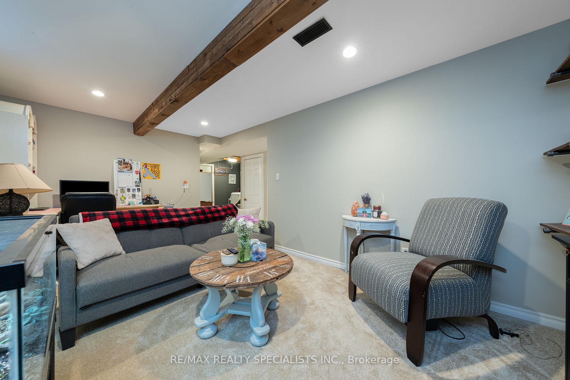 Photo 34 of 48 Walman Drive, Guelph, Kortright West — HOMEH