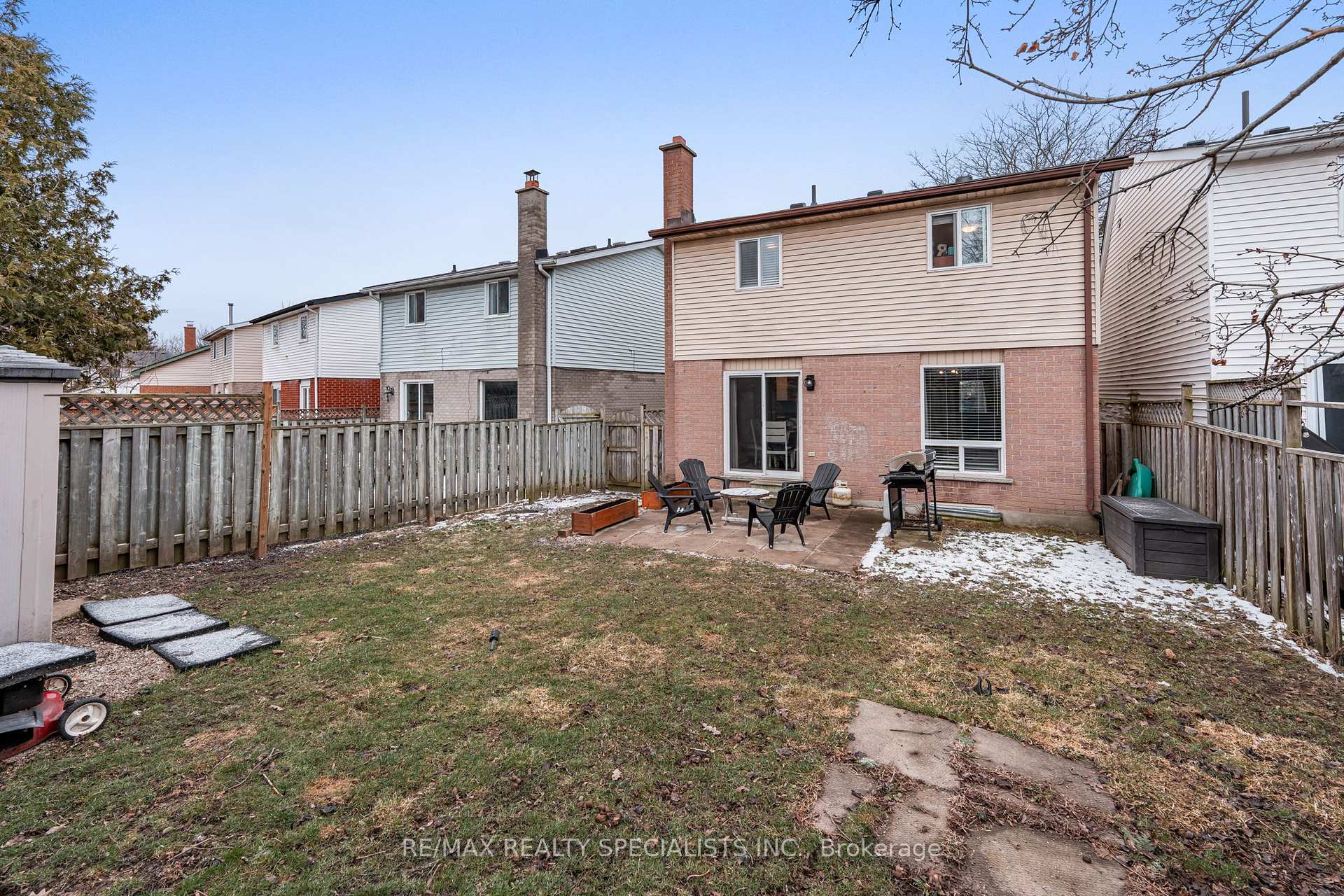 Photo 38 of 48 Walman Drive, Guelph, Kortright West — HOMEH