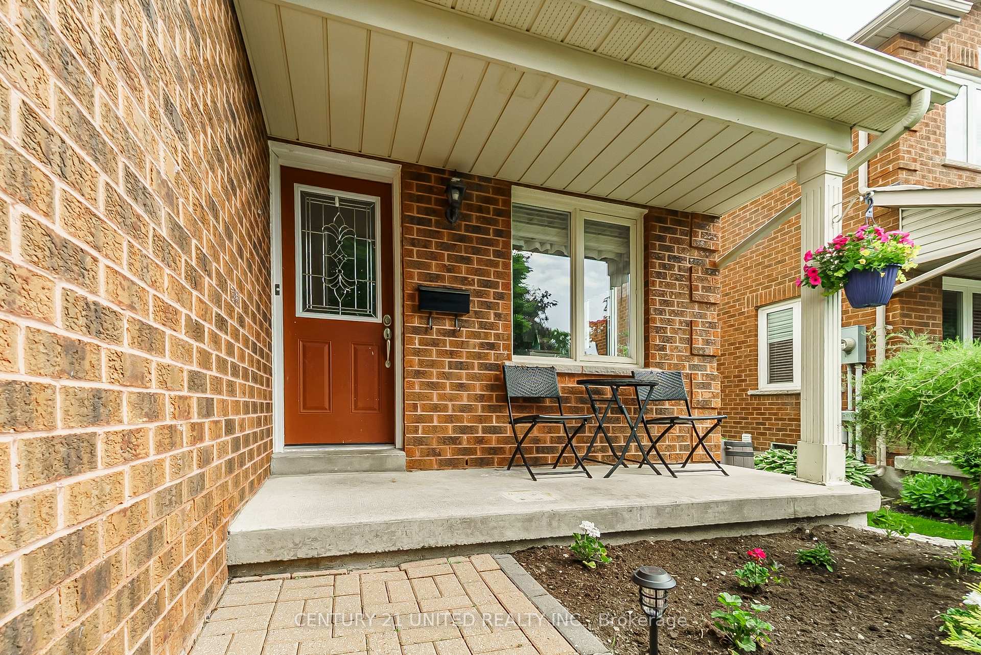 Photo 6 of 29 Wrenn Boulevard, Clarington, Bowmanville — HOMEH