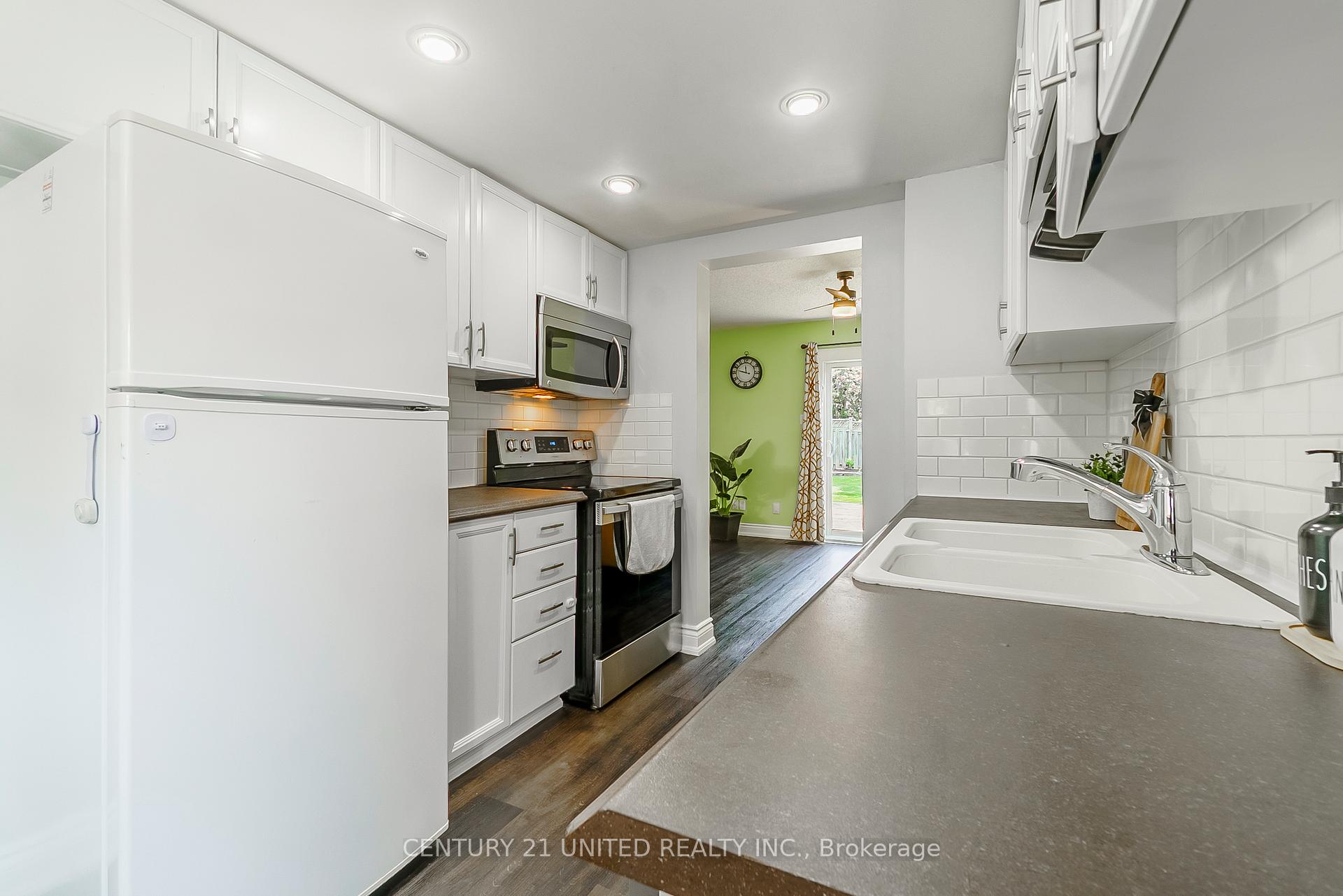 Photo 13 of 29 Wrenn Boulevard, Clarington, Bowmanville — HOMEH