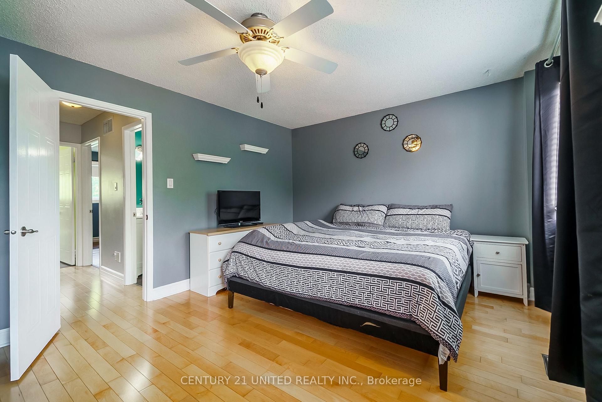 Photo 24 of 29 Wrenn Boulevard, Clarington, Bowmanville — HOMEH