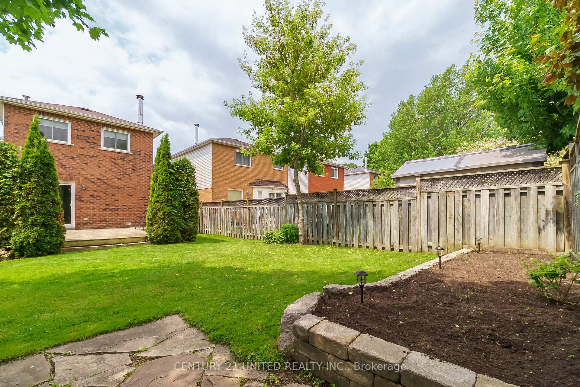 Photo 41 of 29 Wrenn Boulevard, Clarington, Bowmanville — HOMEH